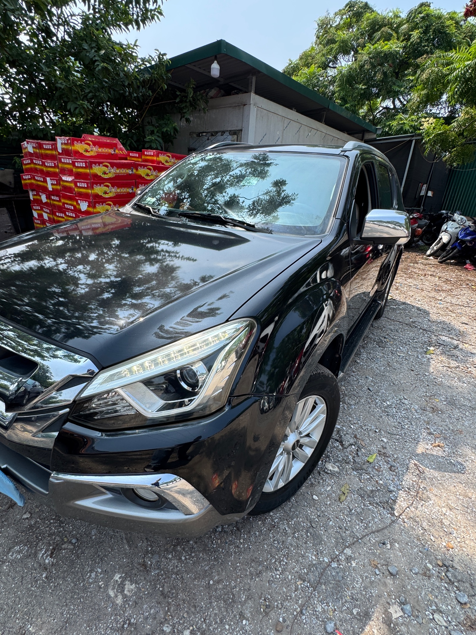Isuzu Mu-x 3.0L 4x4 AT 2019 - Ngoại thất 23