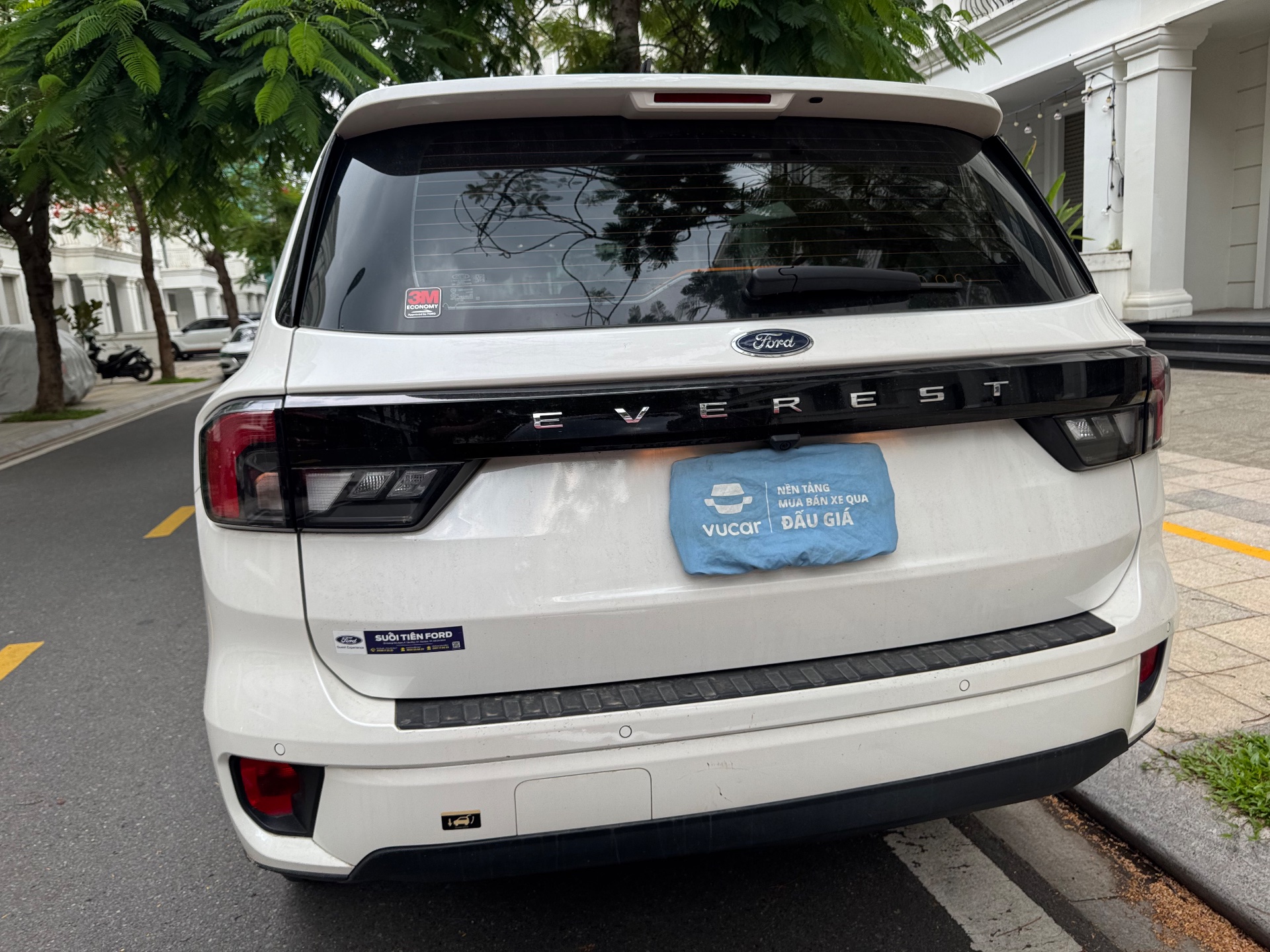 Ford Everest ambiente . đã lên cốp điện độ ngả ghế băng 3 đèn tăng sáng. còn 2 năm BHVC 2025 - Ngoại thất 14