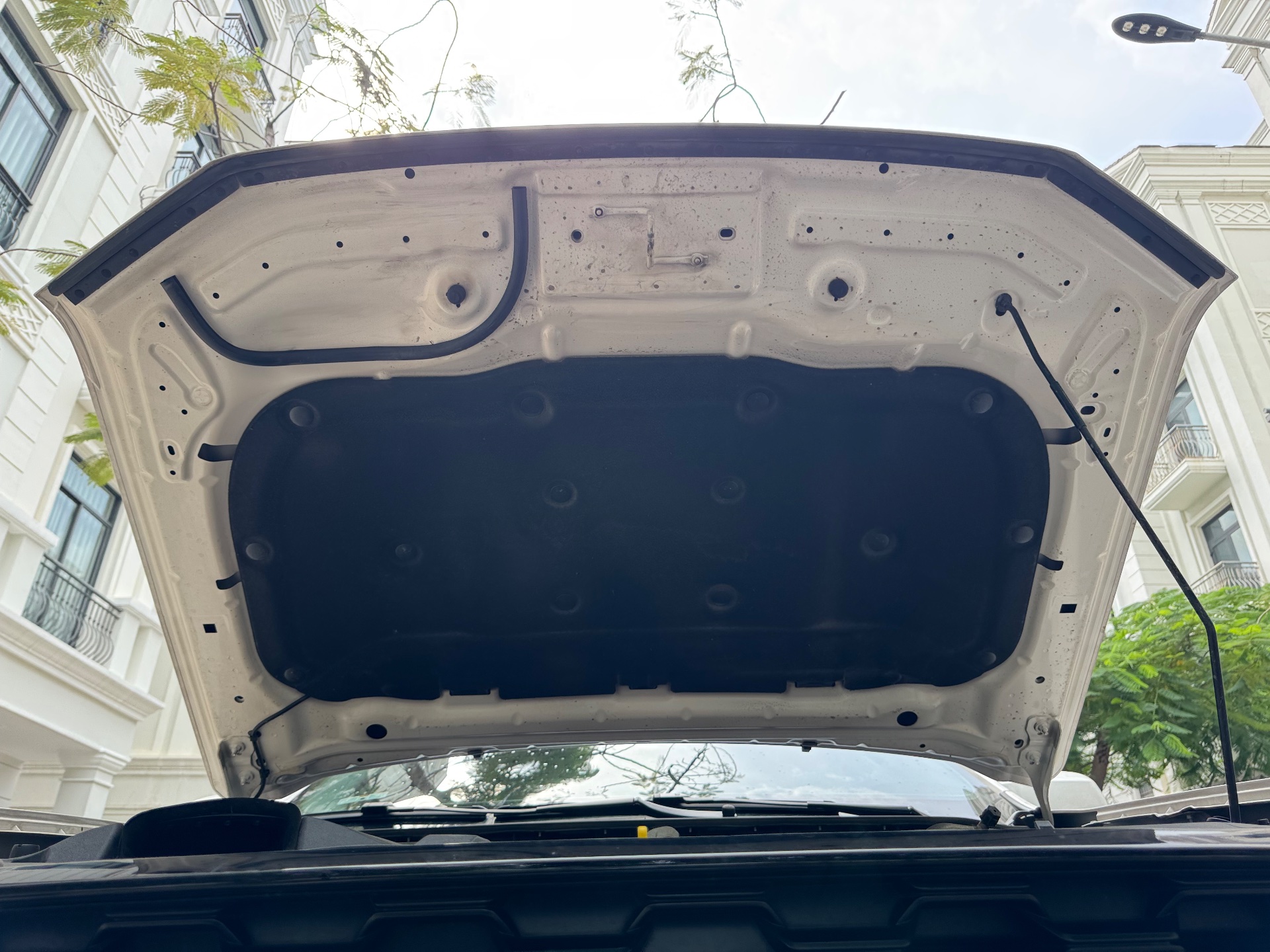 Ford Everest ambiente . đã lên cốp điện độ ngả ghế băng 3 đèn tăng sáng. còn 2 năm BHVC 2025 - Ngoại thất 24