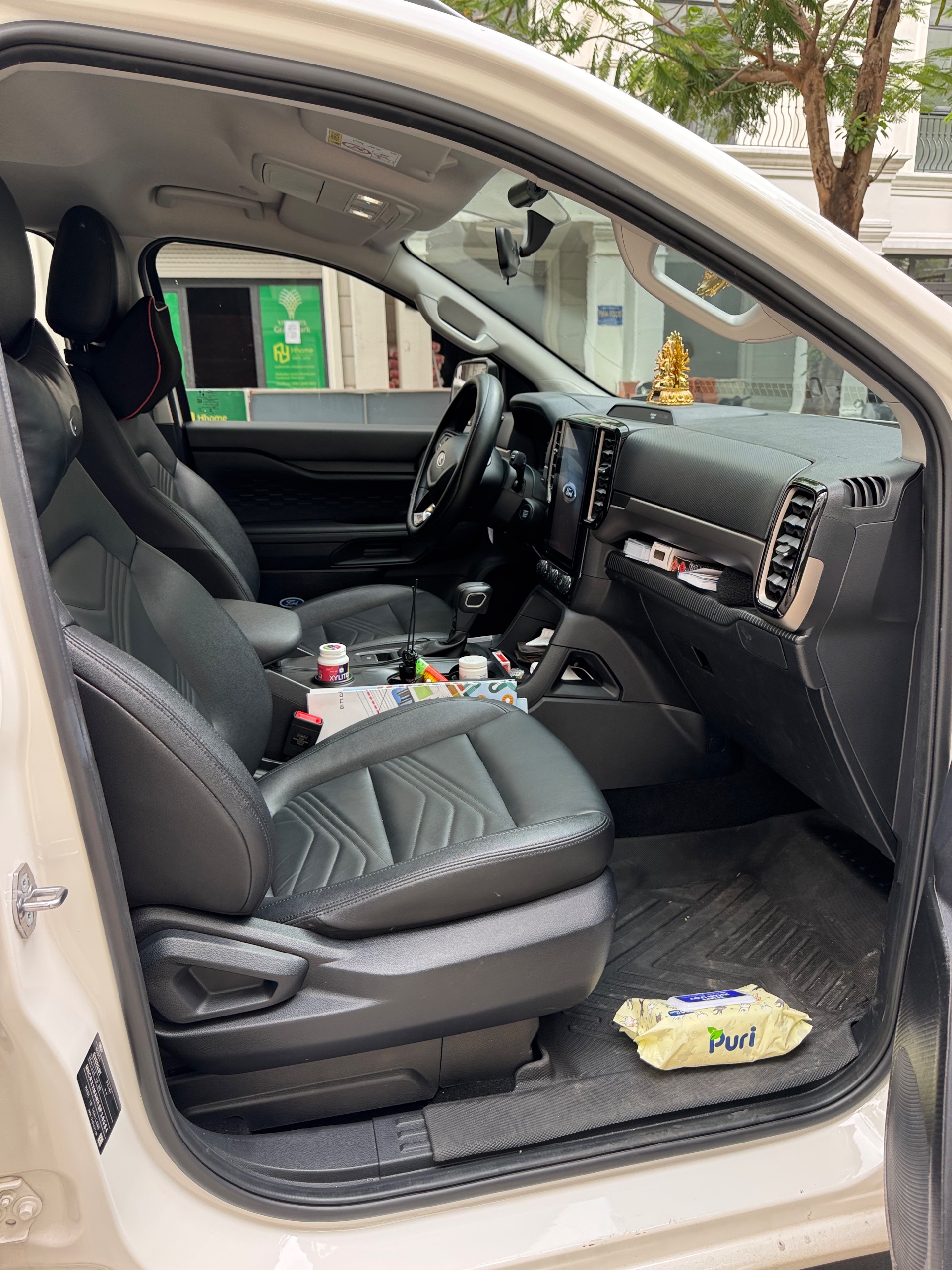 Ford Everest ambiente . đã lên cốp điện độ ngả ghế băng 3 đèn tăng sáng. còn 2 năm BHVC 2025 - Ngoại thất 20