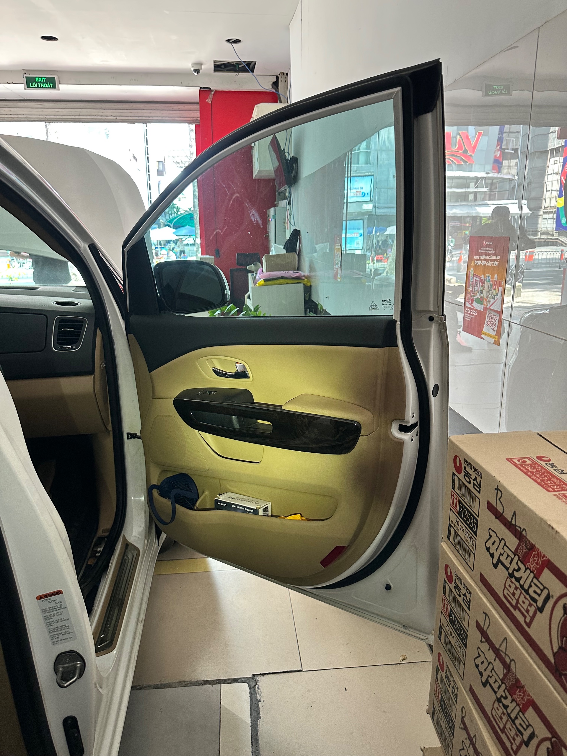 Kia Sedona 2.2 DAT Deluxe 2021 - Ngoại thất 22