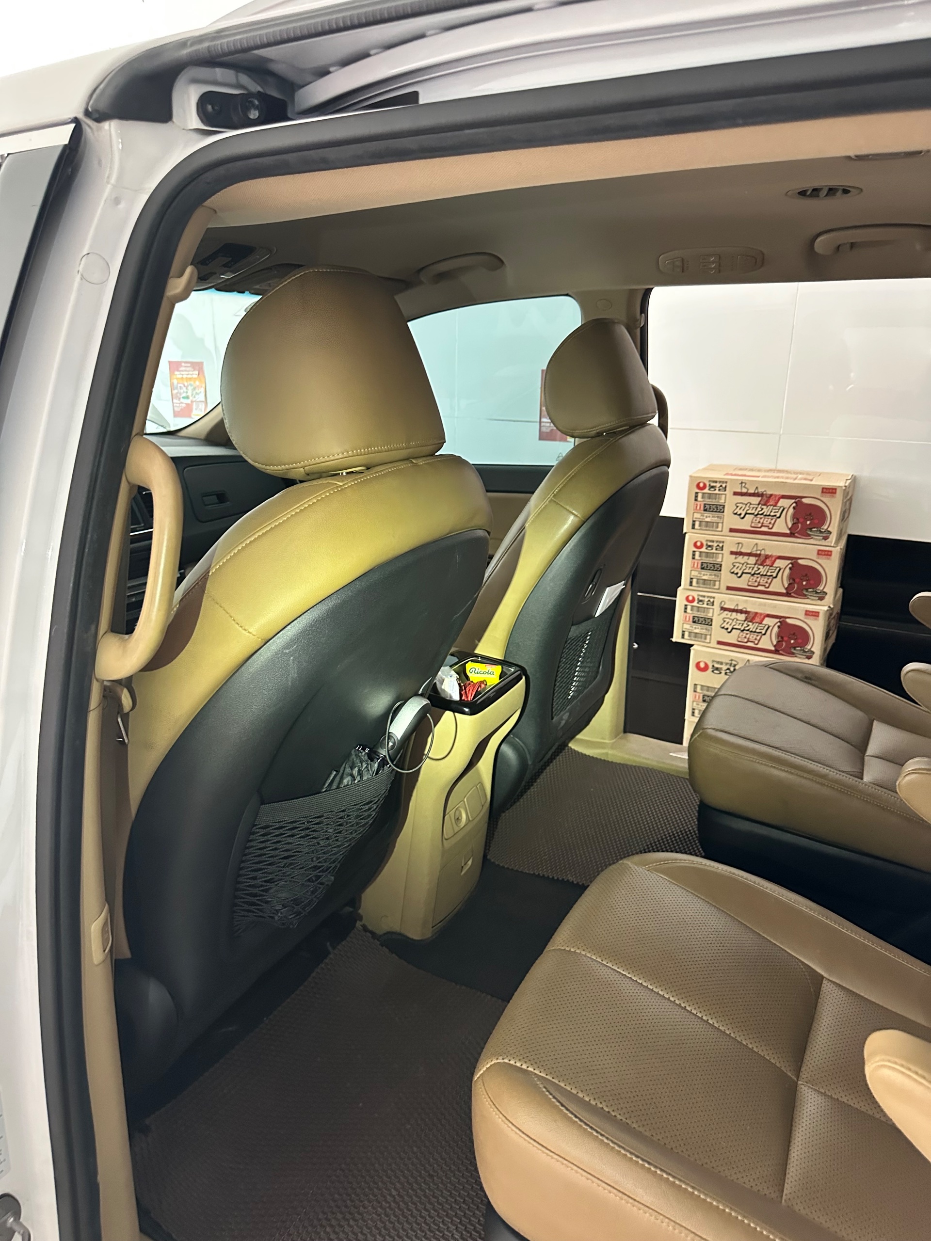 Kia Sedona 2.2 DAT Deluxe 2021 - Ngoại thất 18
