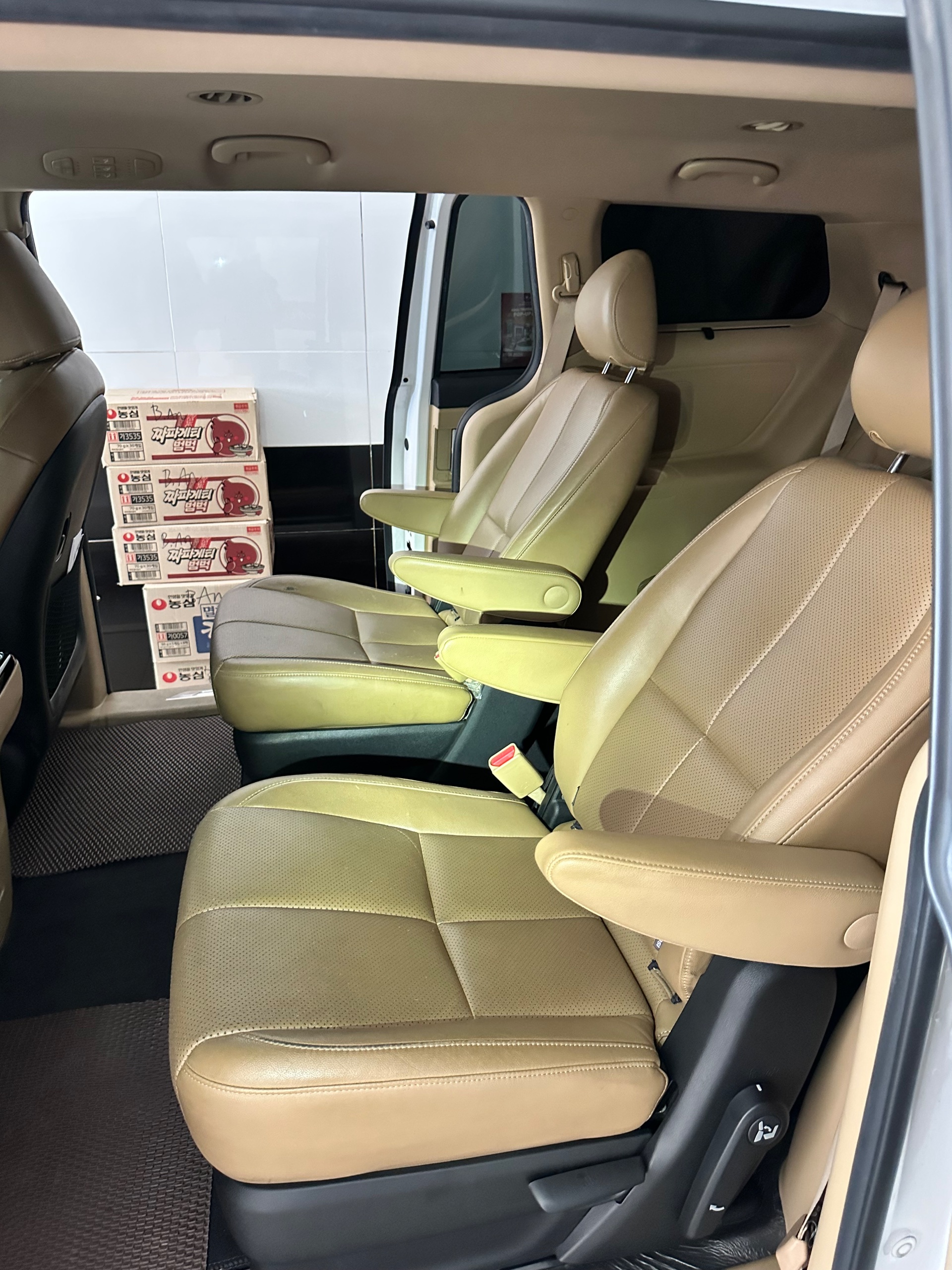 Kia Sedona 2.2 DAT Deluxe 2021 - Ngoại thất 17