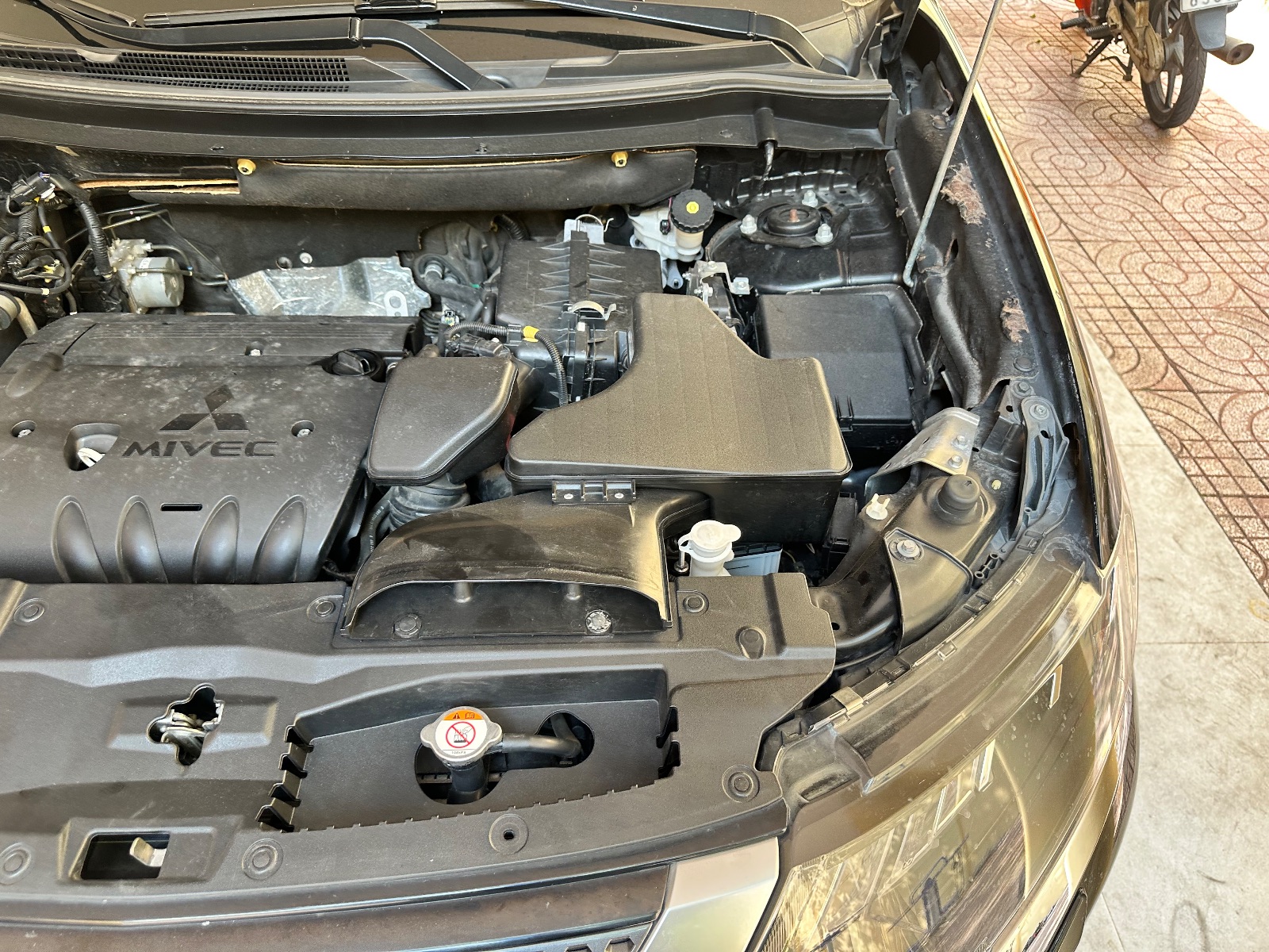 Mitsubishi Outlander 2.0 CVT Premium 2020 - Ngoại thất 14