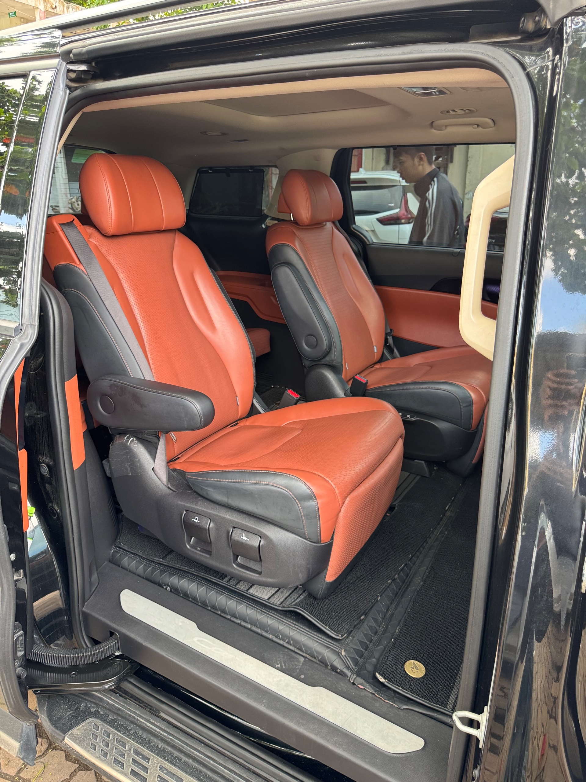 Kia Carnival Signature 2.2D 2023 - Ngoại thất 6