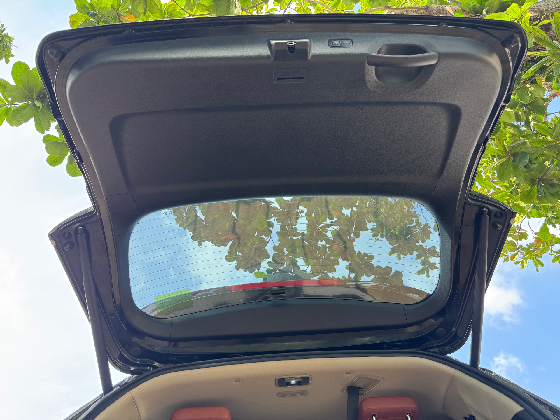 Kia Carnival Signature 2.2D 2023 - Ngoại thất 24
