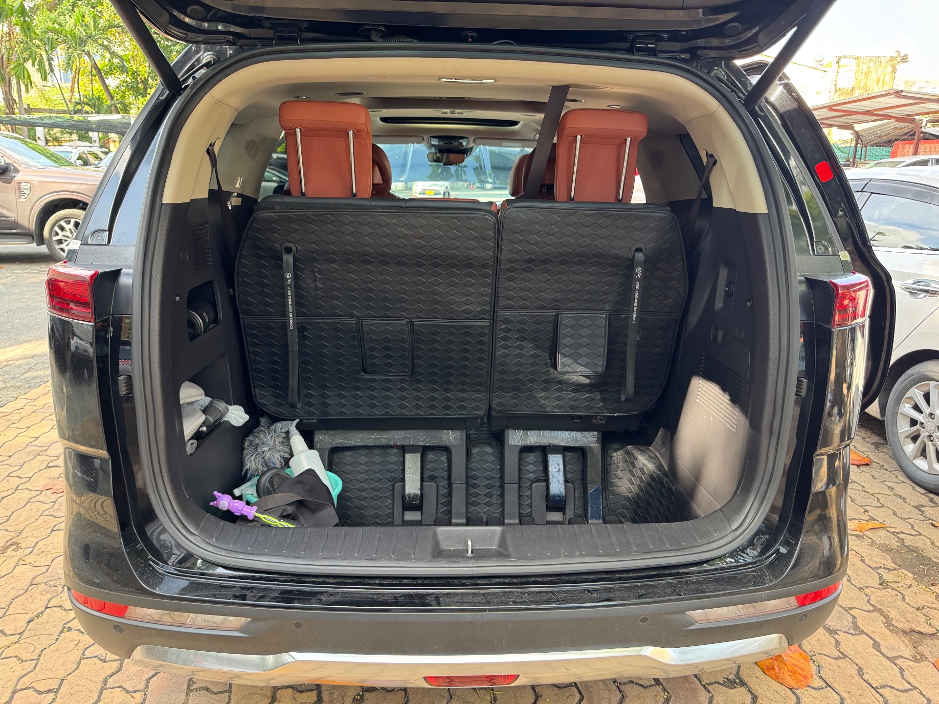 Kia Carnival Signature 2.2D 2023 - Ngoại thất 23
