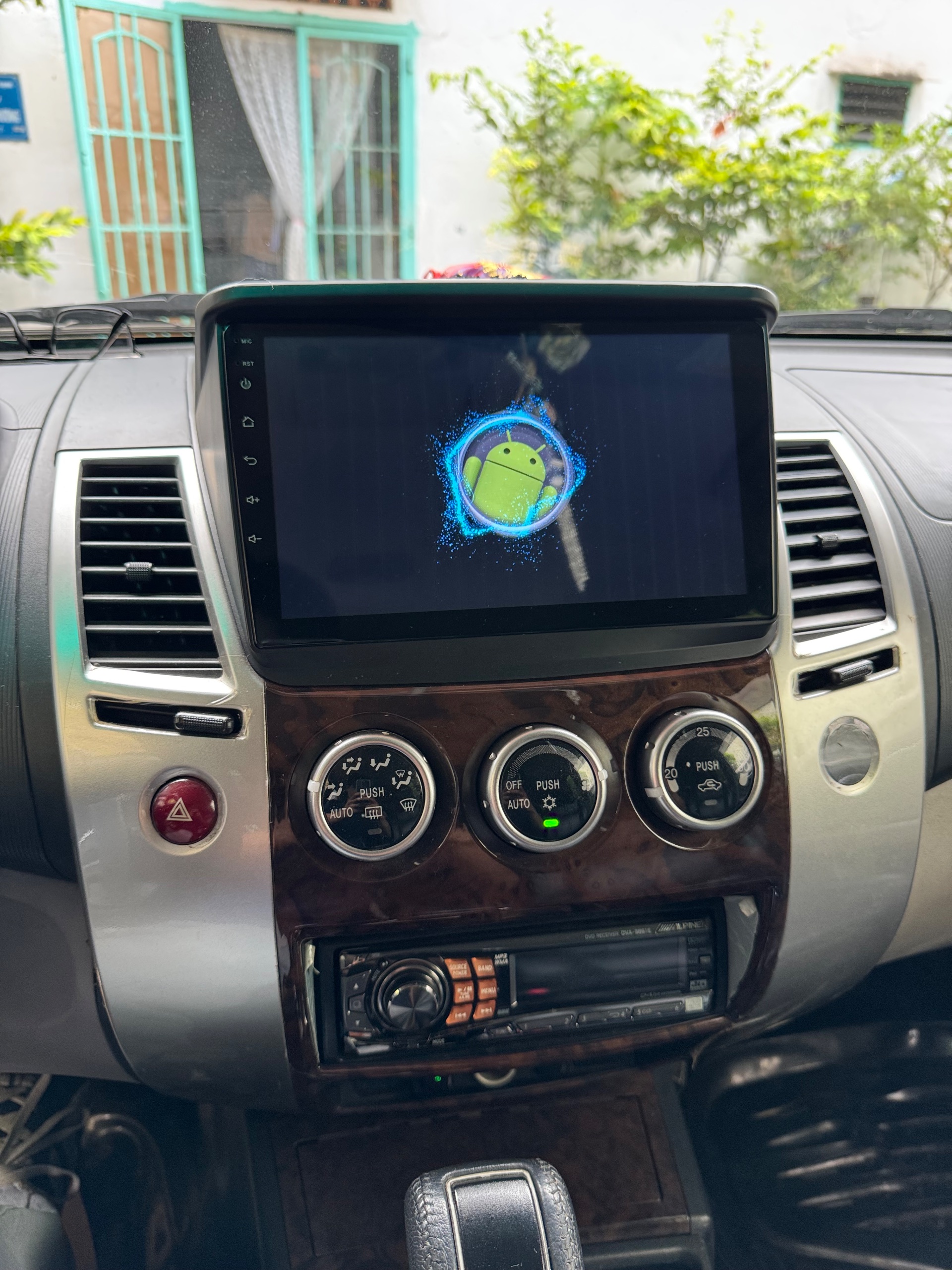 Mitsubishi Pajero Sport D 4x2 AT 2013 - Ngoại thất 23