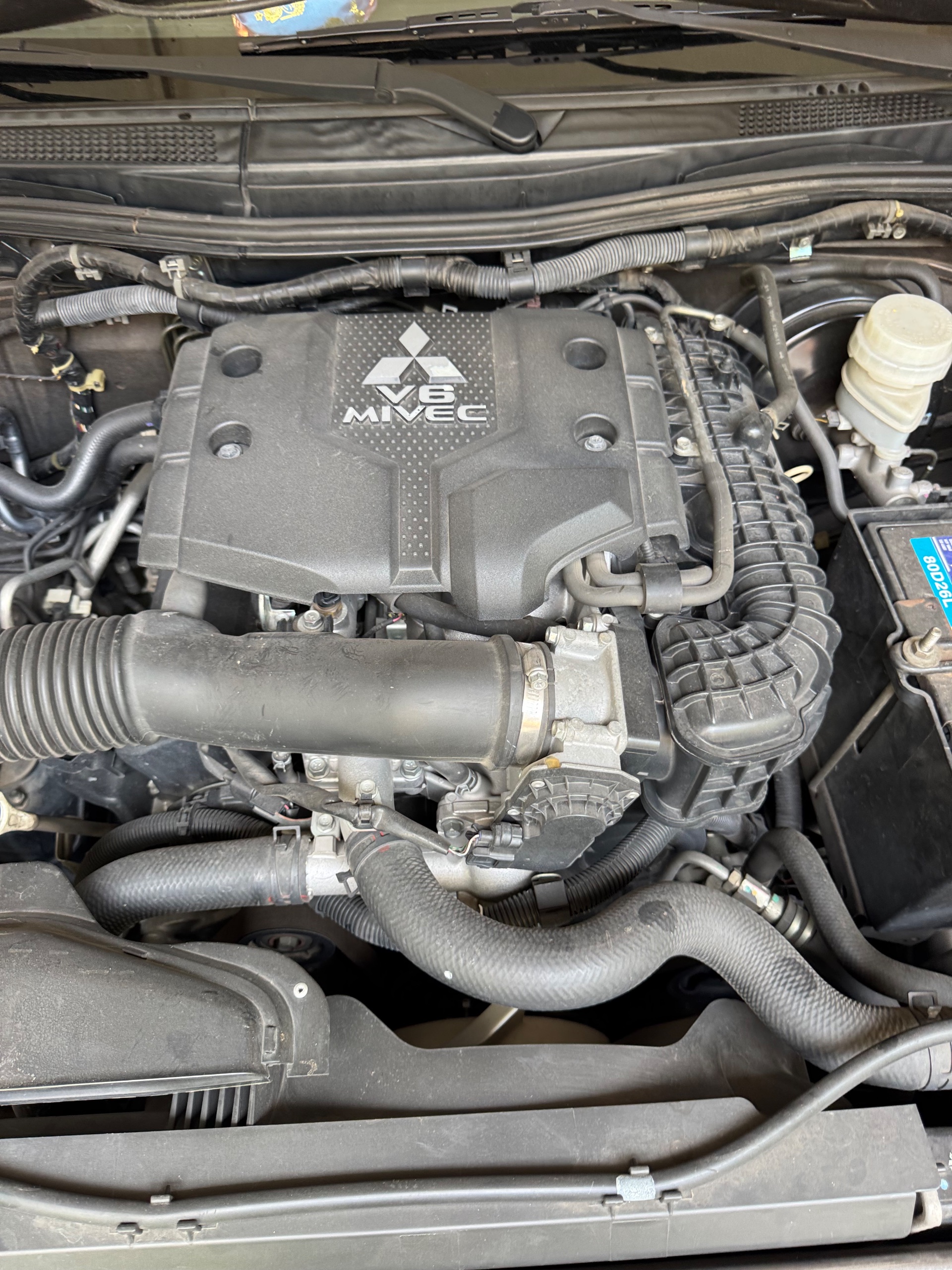 Mitsubishi Pajero Sport D 4x2 AT 2013 - Ngoại thất 25
