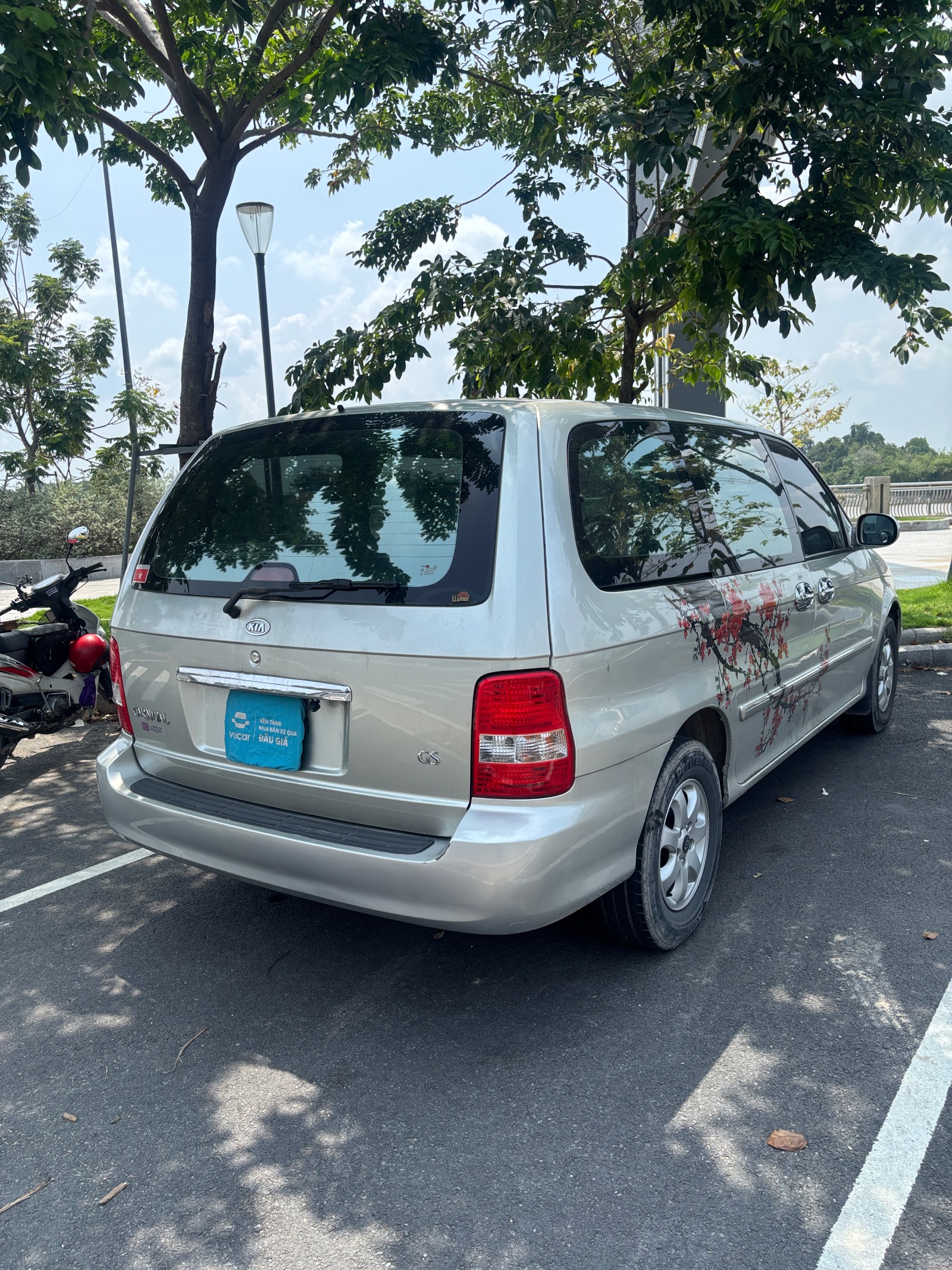 Kia Carnival Số tự động 2009 - Ngoại thất 14