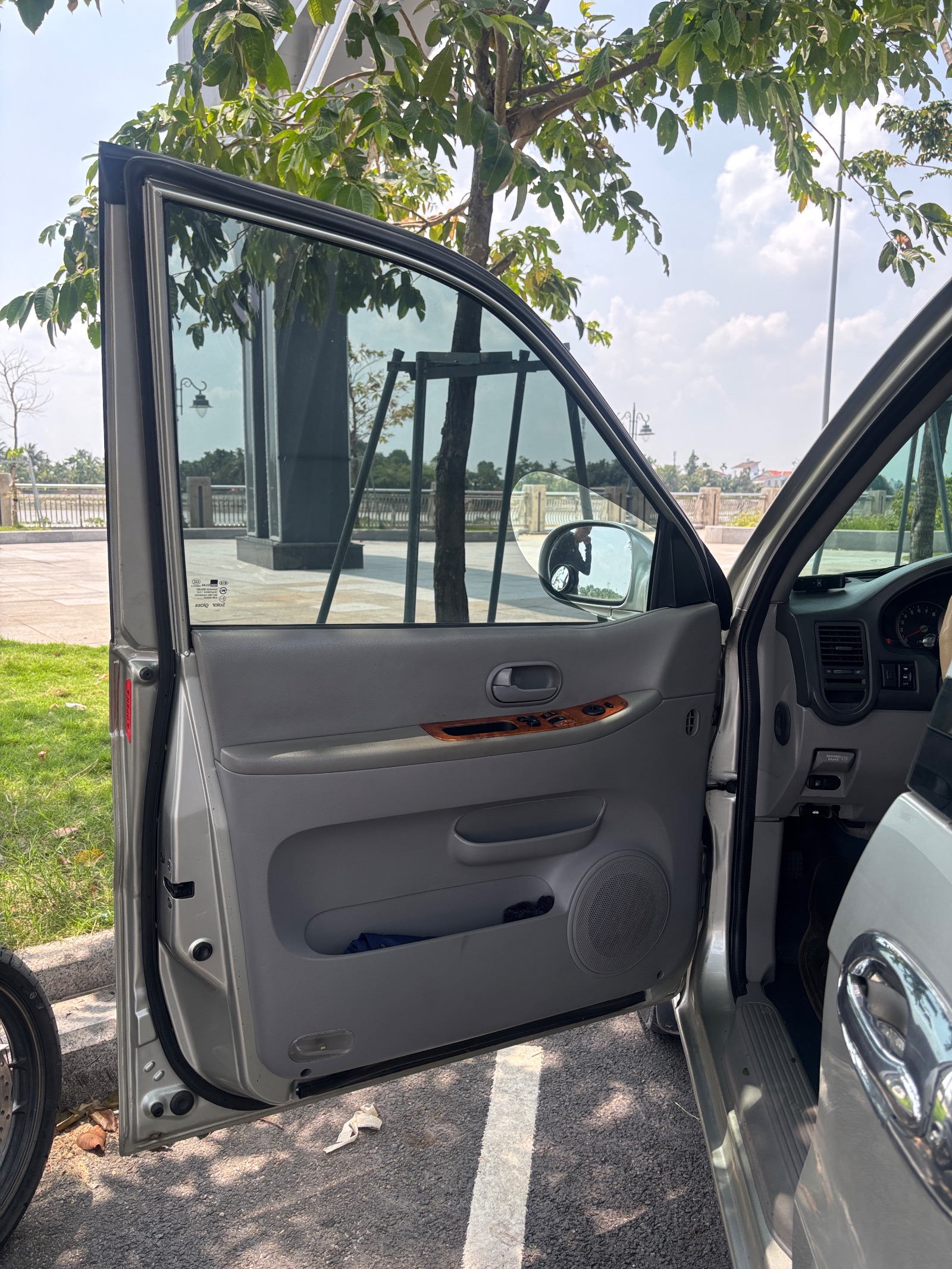 Kia Carnival Số tự động 2009 - Ngoại thất 22