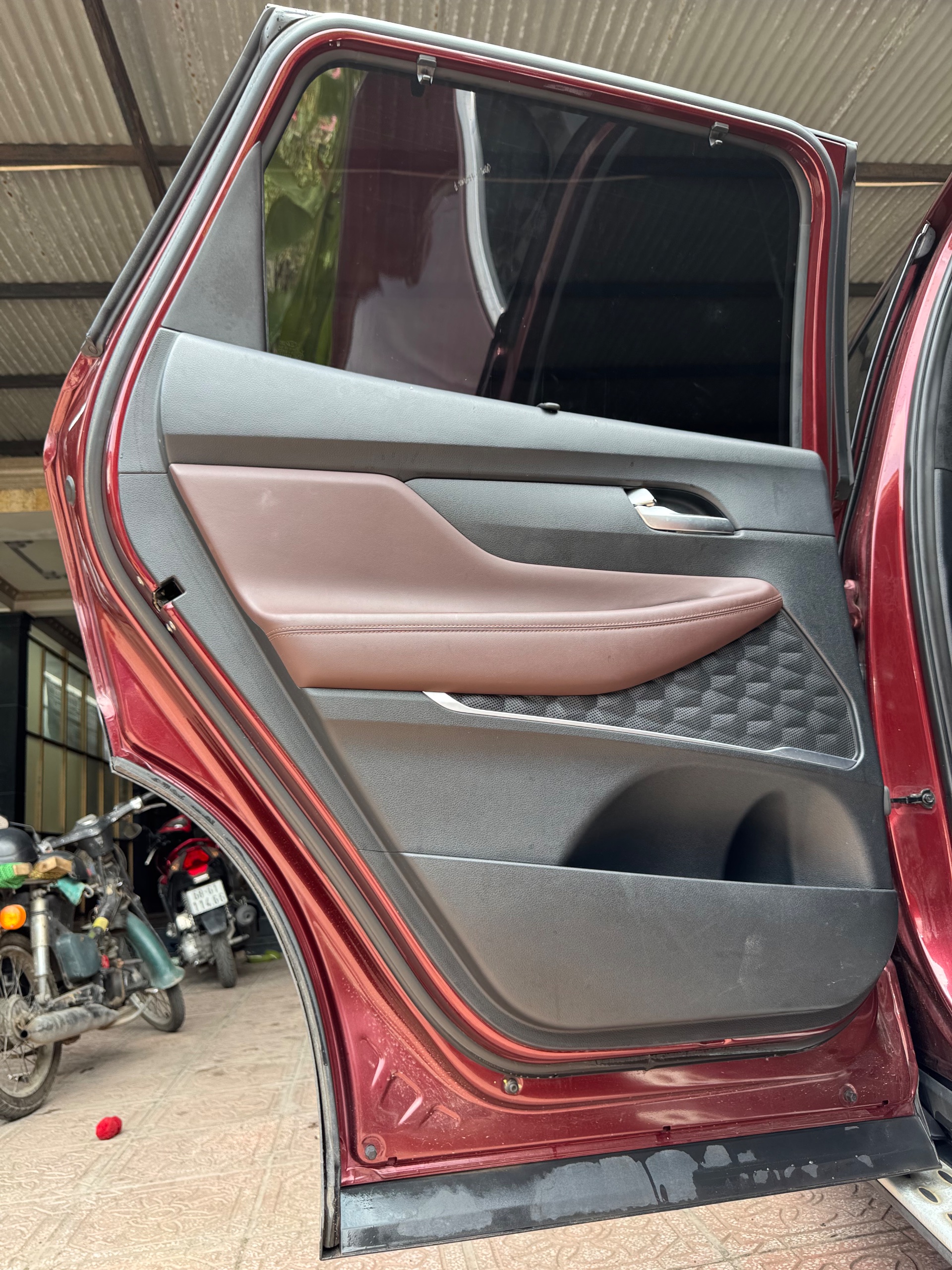 Santafe 20220 2.4 premium - Ngoại thất 12