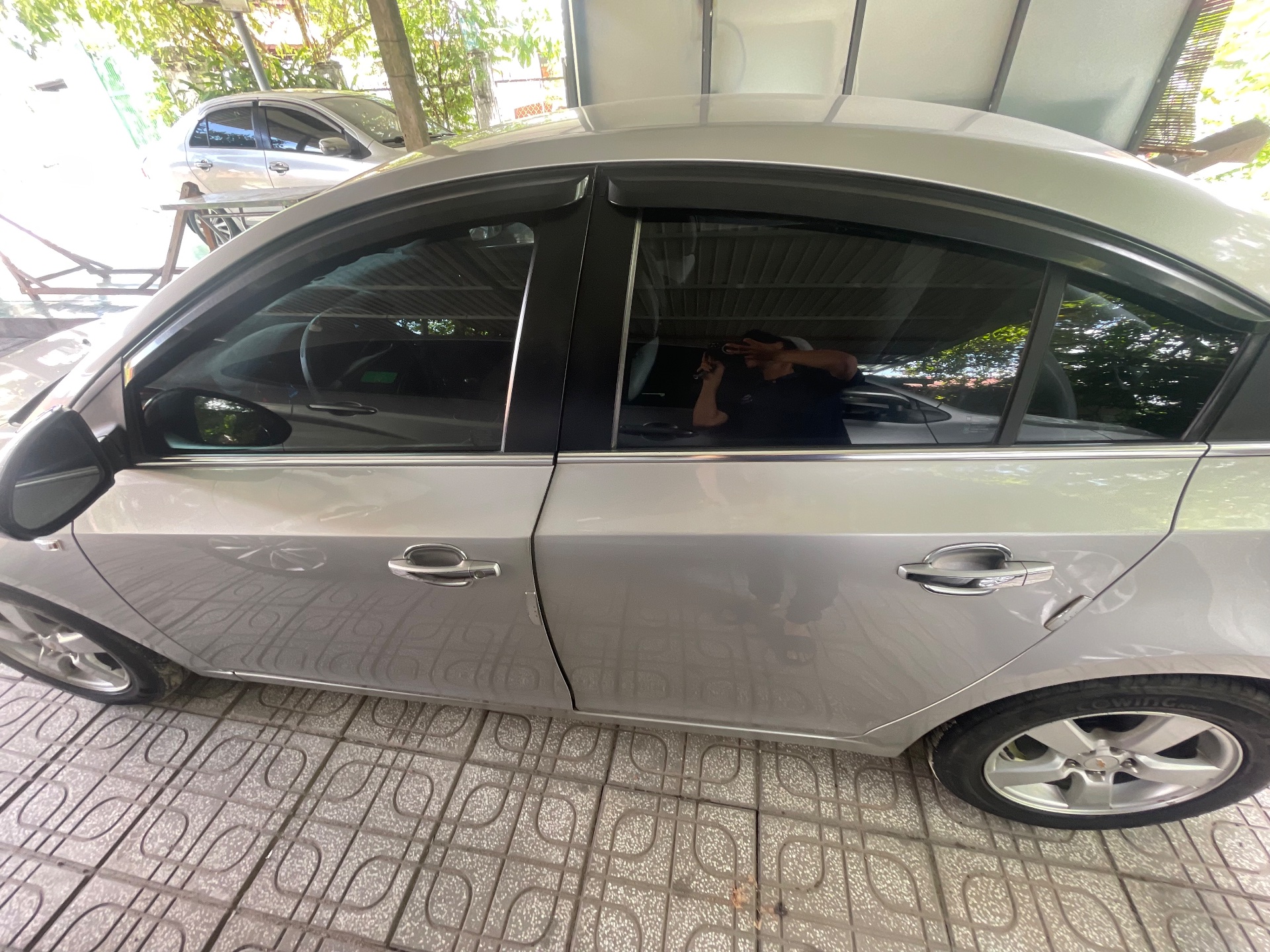Chevrolet Cruze LS 1.6 MT 2011 - Ngoại thất 4