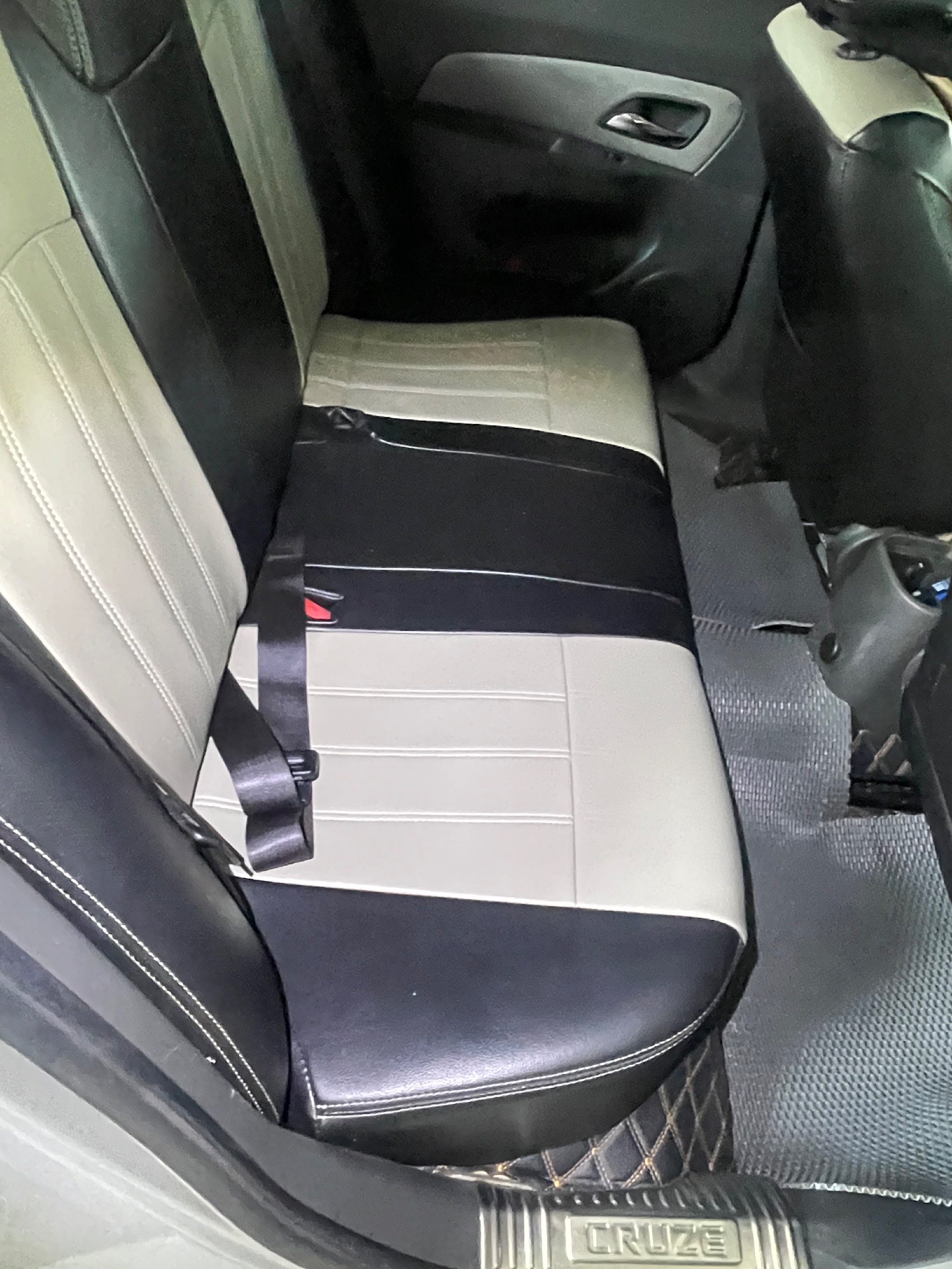 Chevrolet Cruze LS 1.6 MT 2011 - Ngoại thất 15