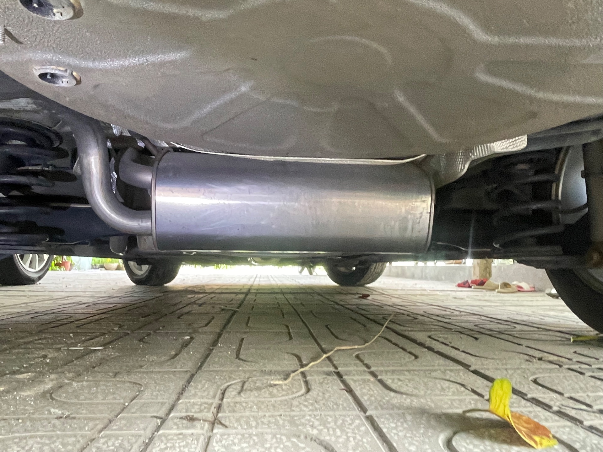 Chevrolet Cruze LS 1.6 MT 2011 - Ngoại thất 16