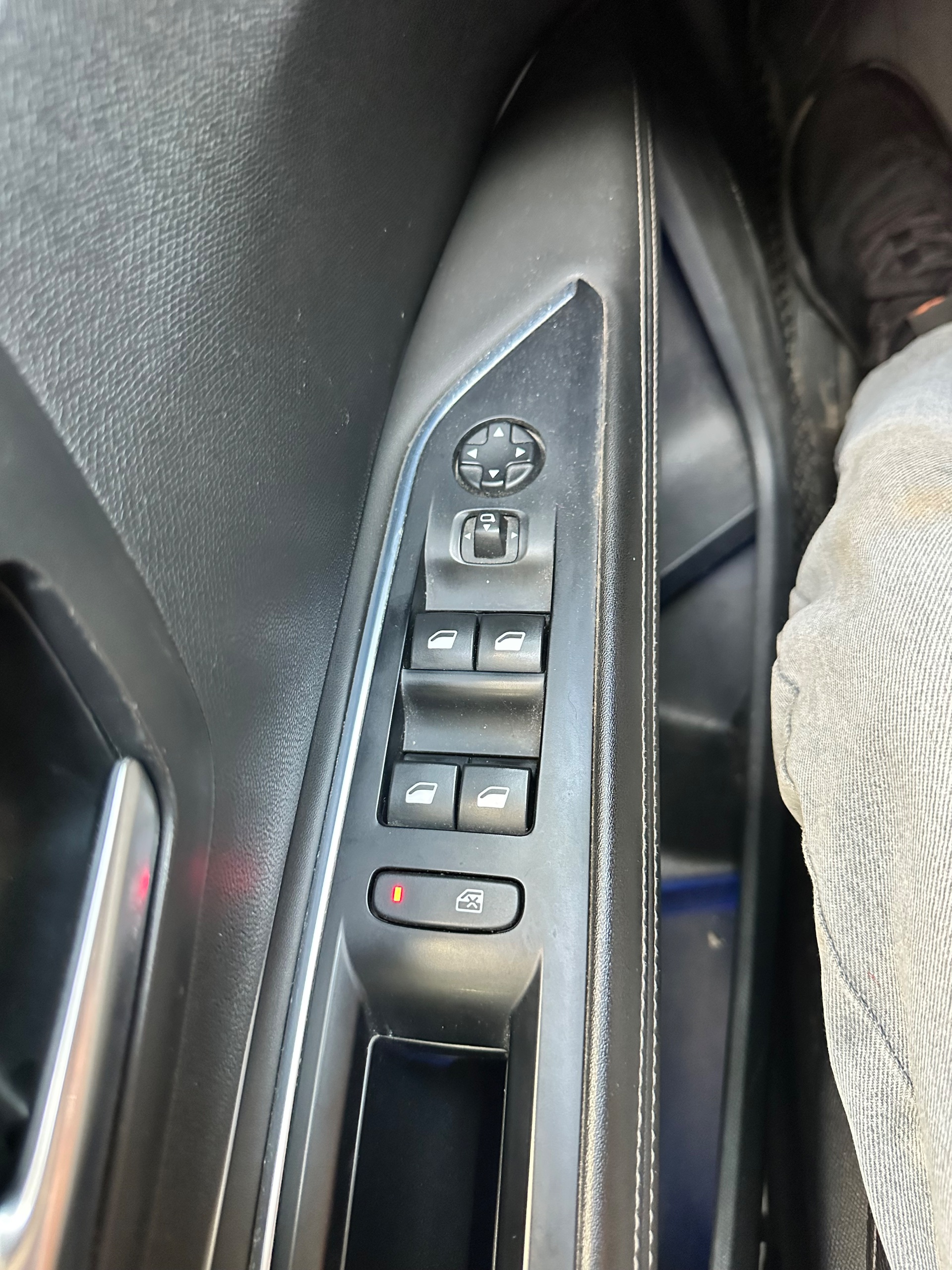 Peugeot 3008 1.6 AT 2018 - Ngoại thất 13