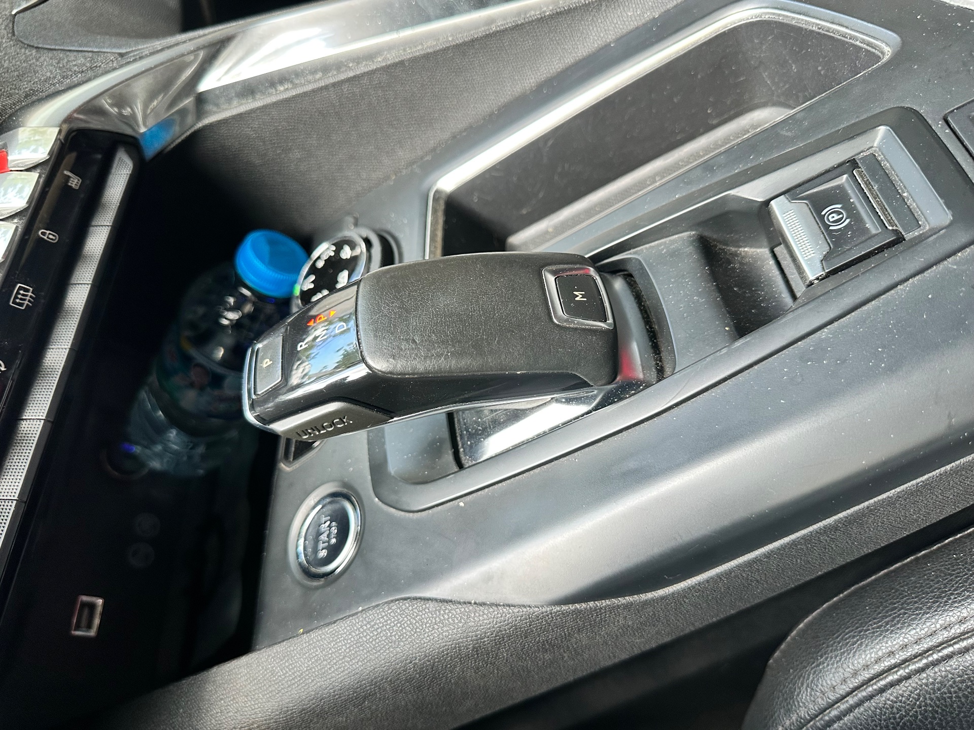 Peugeot 3008 1.6 AT 2018 - Ngoại thất 11