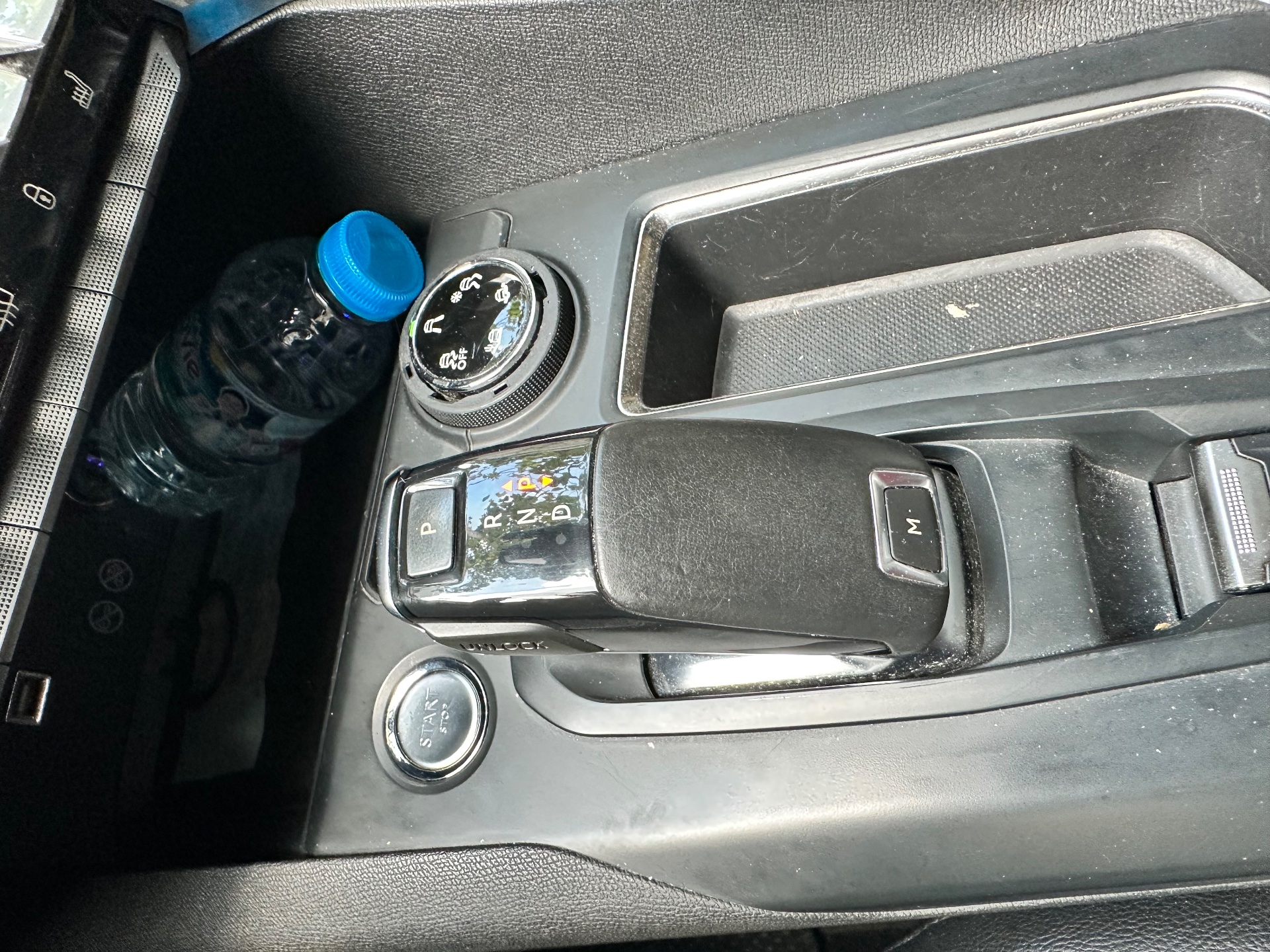 Peugeot 3008 1.6 AT 2018 - Ngoại thất 10