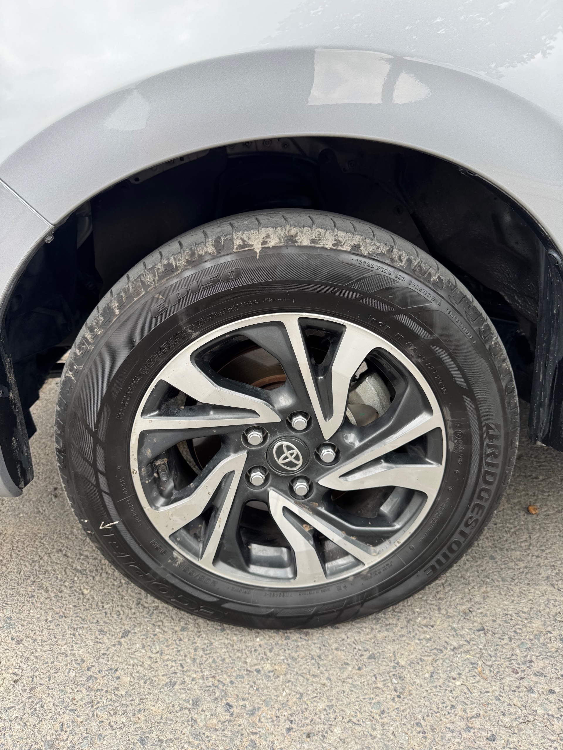 Toyota Innova E 2.0 MT 2023 - Ngoại thất 23