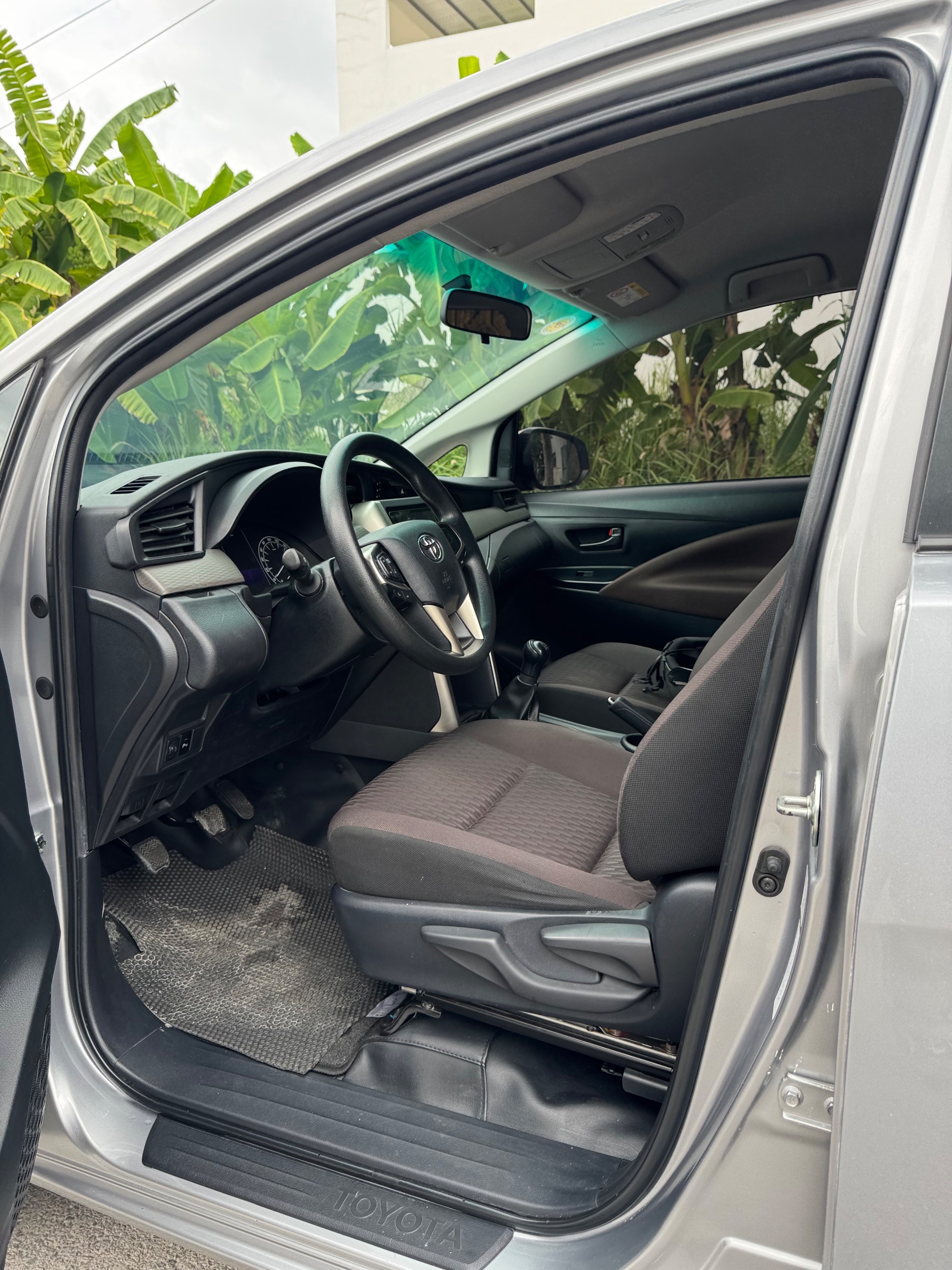 Toyota Innova E 2.0 MT 2023 - Ngoại thất 17