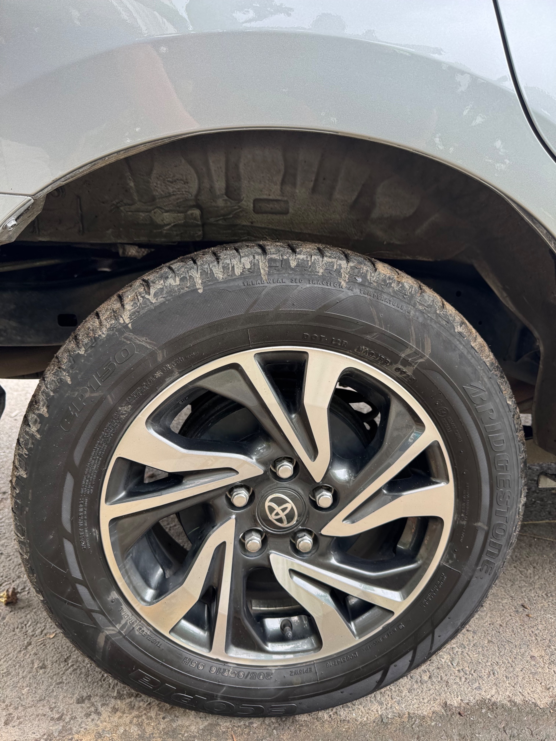 Toyota Innova E 2.0 MT 2023 - Ngoại thất 9