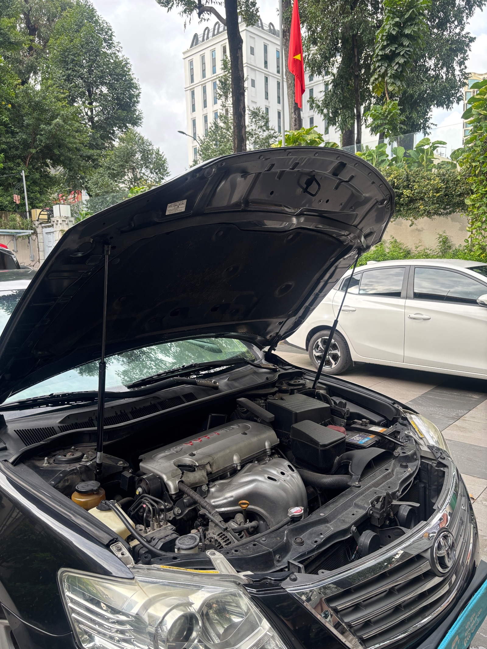 Toyota Camry 2.4G 2011 - Ngoại thất 24