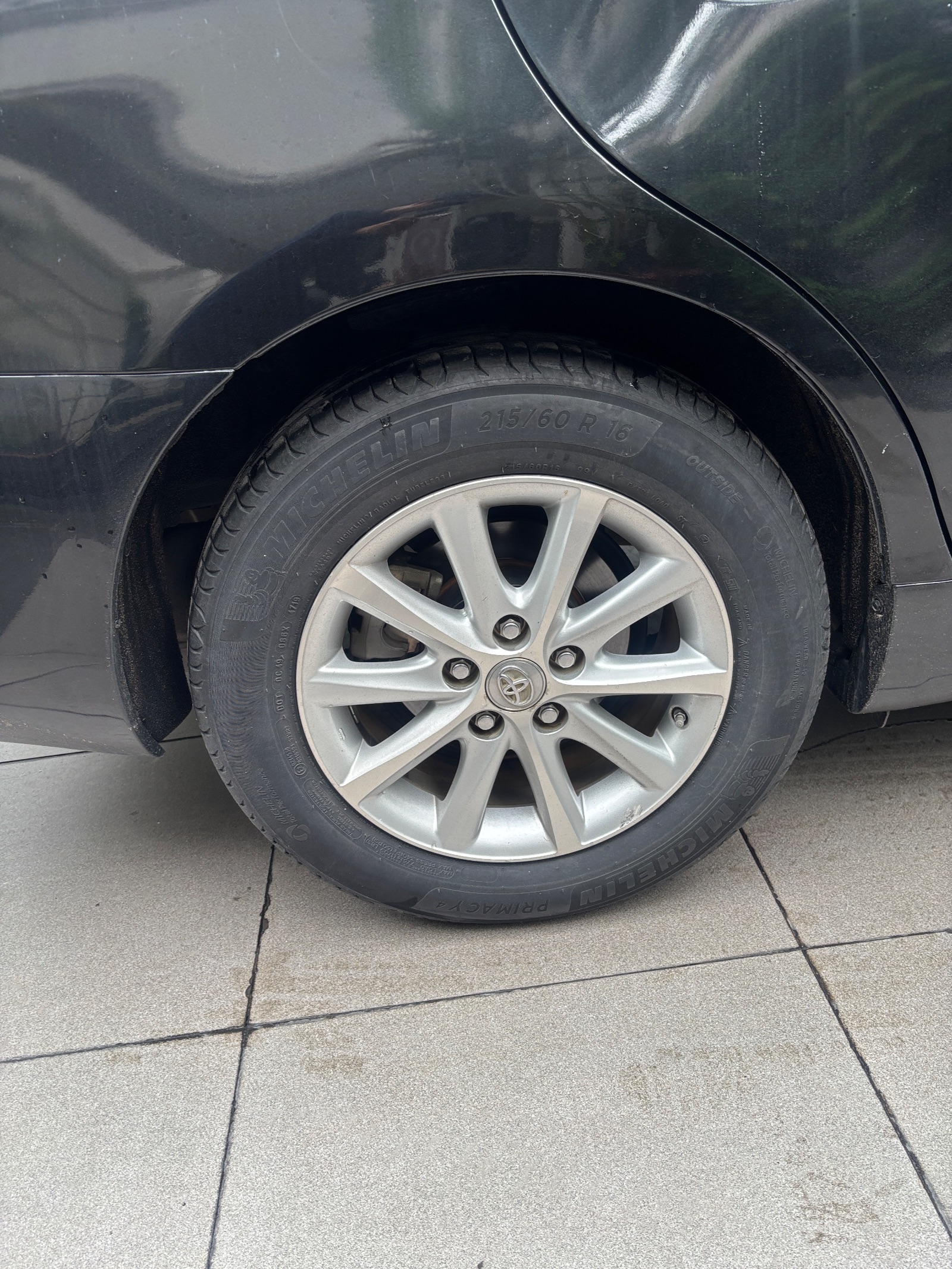 Toyota Camry 2.4G 2011 - Ngoại thất 11
