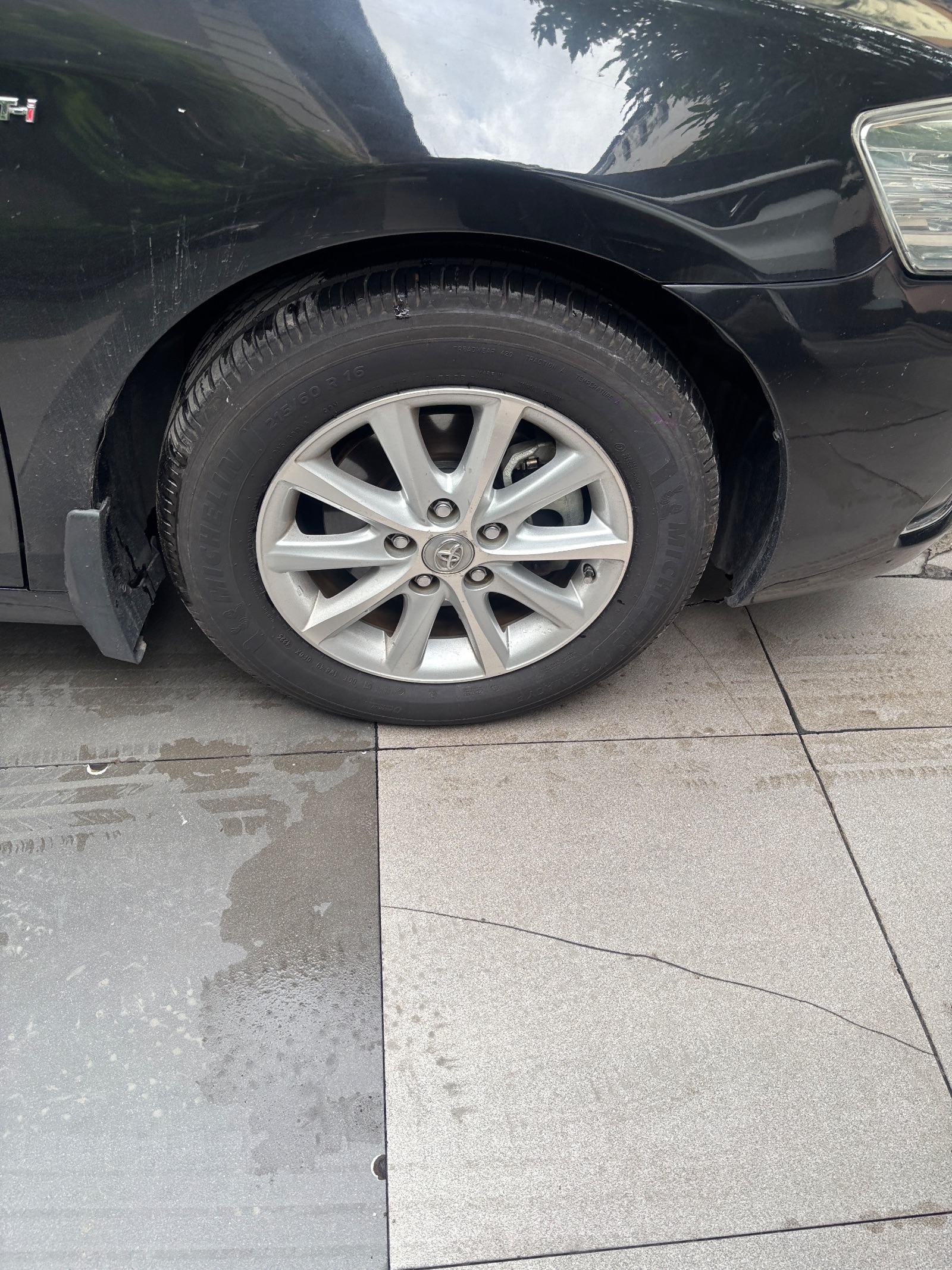 Toyota Camry 2.4G 2011 - Ngoại thất 6