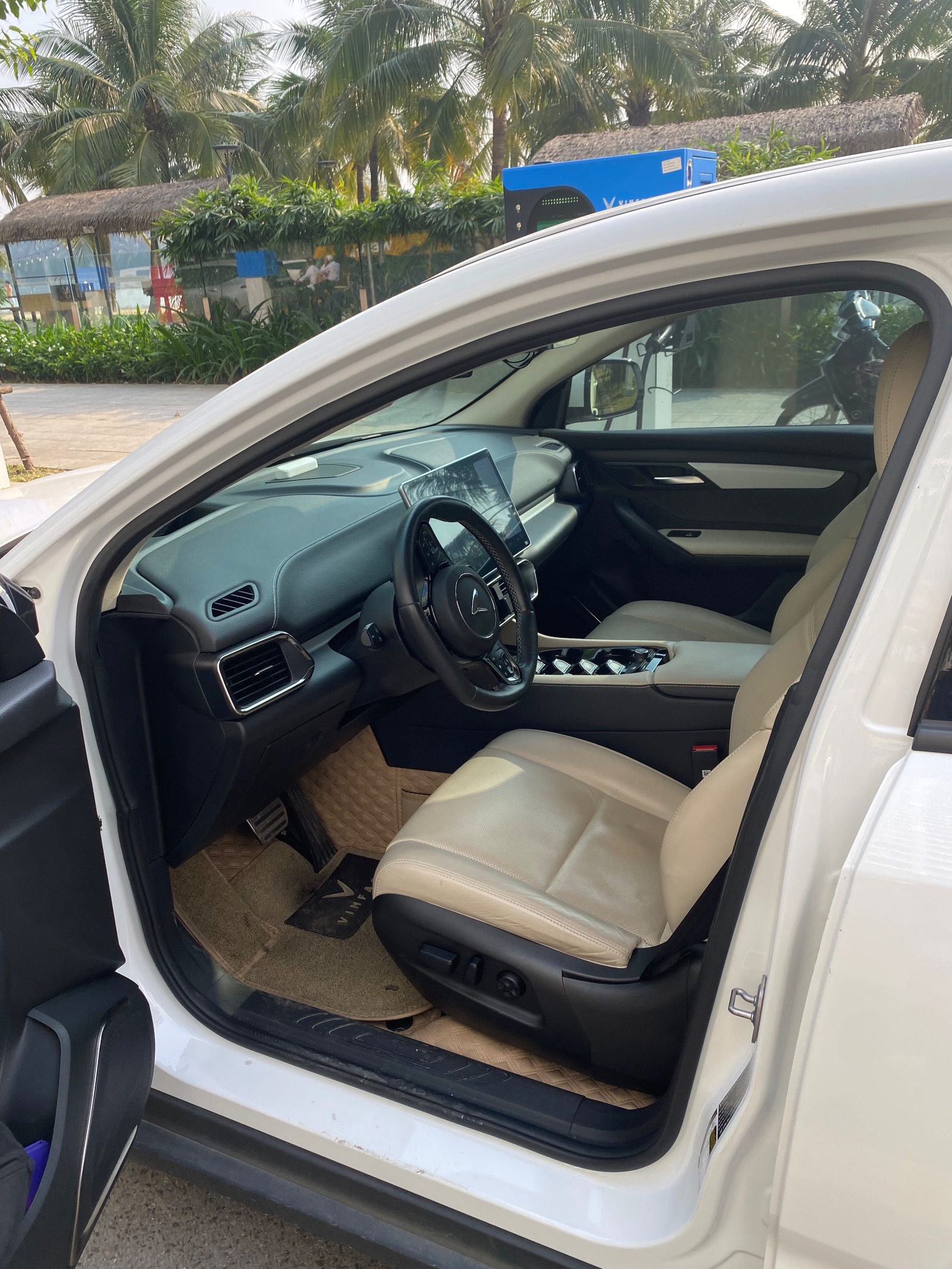 Ảnh xe VinFast VF8 Plus AWD 2022 - ảnh 6