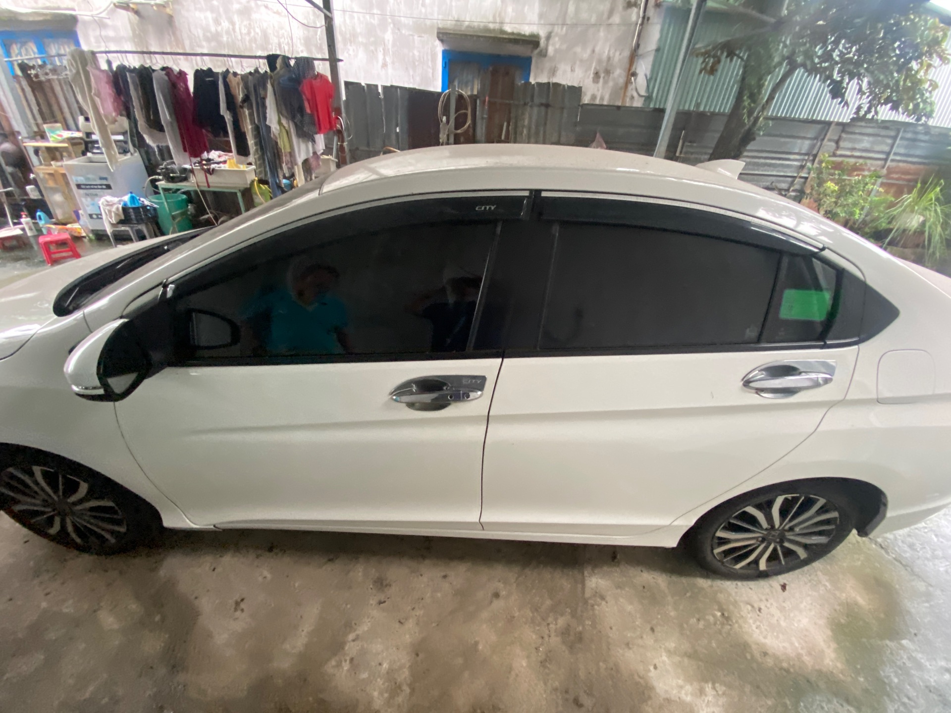 honda city . 12/ . 2016 - Ngoại thất 4