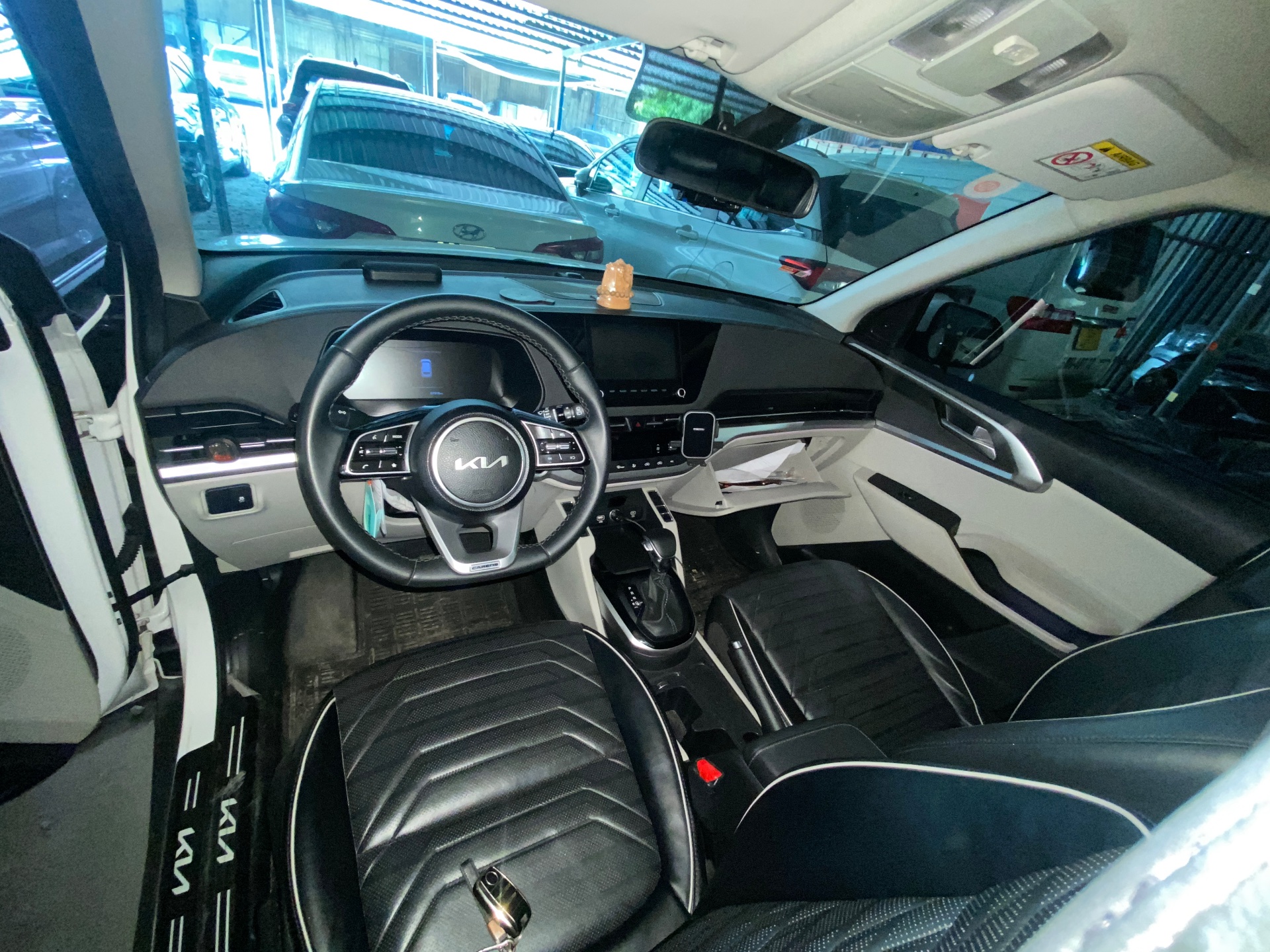 Kia Carens 1.5G IVT 2023 - Ngoại thất 9
