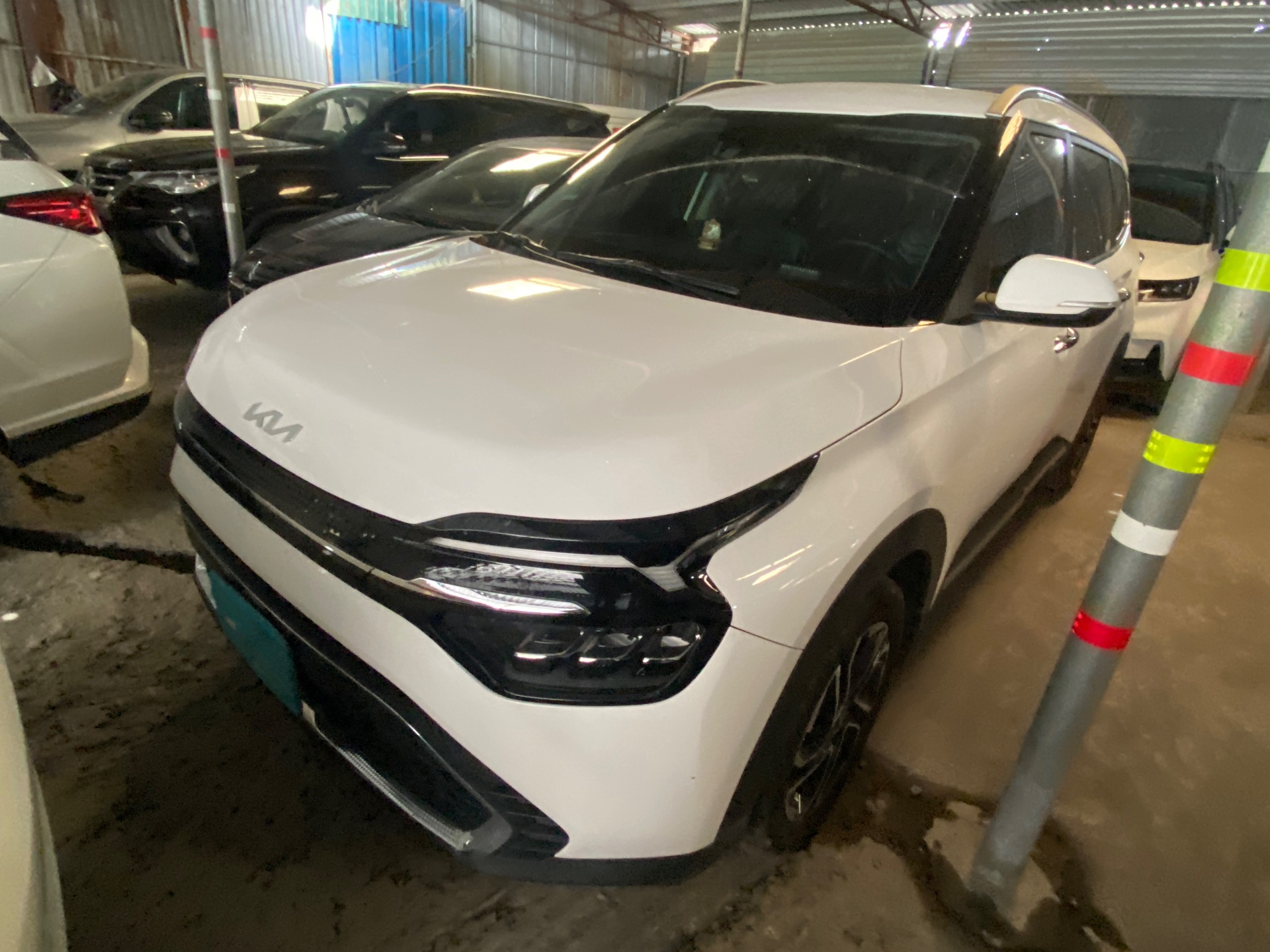Kia Carens 1.5G IVT 2023 - Ngoại thất 5