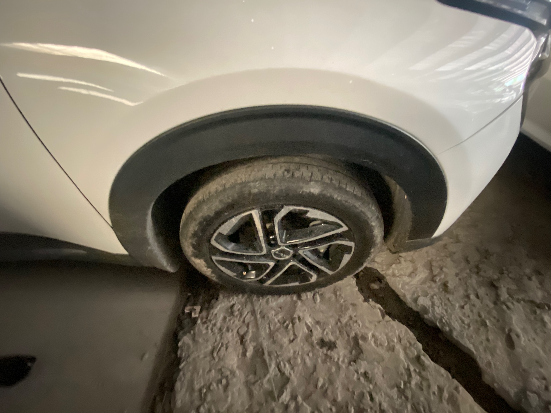 Kia Carens 1.5G IVT 2023 - Ngoại thất 21