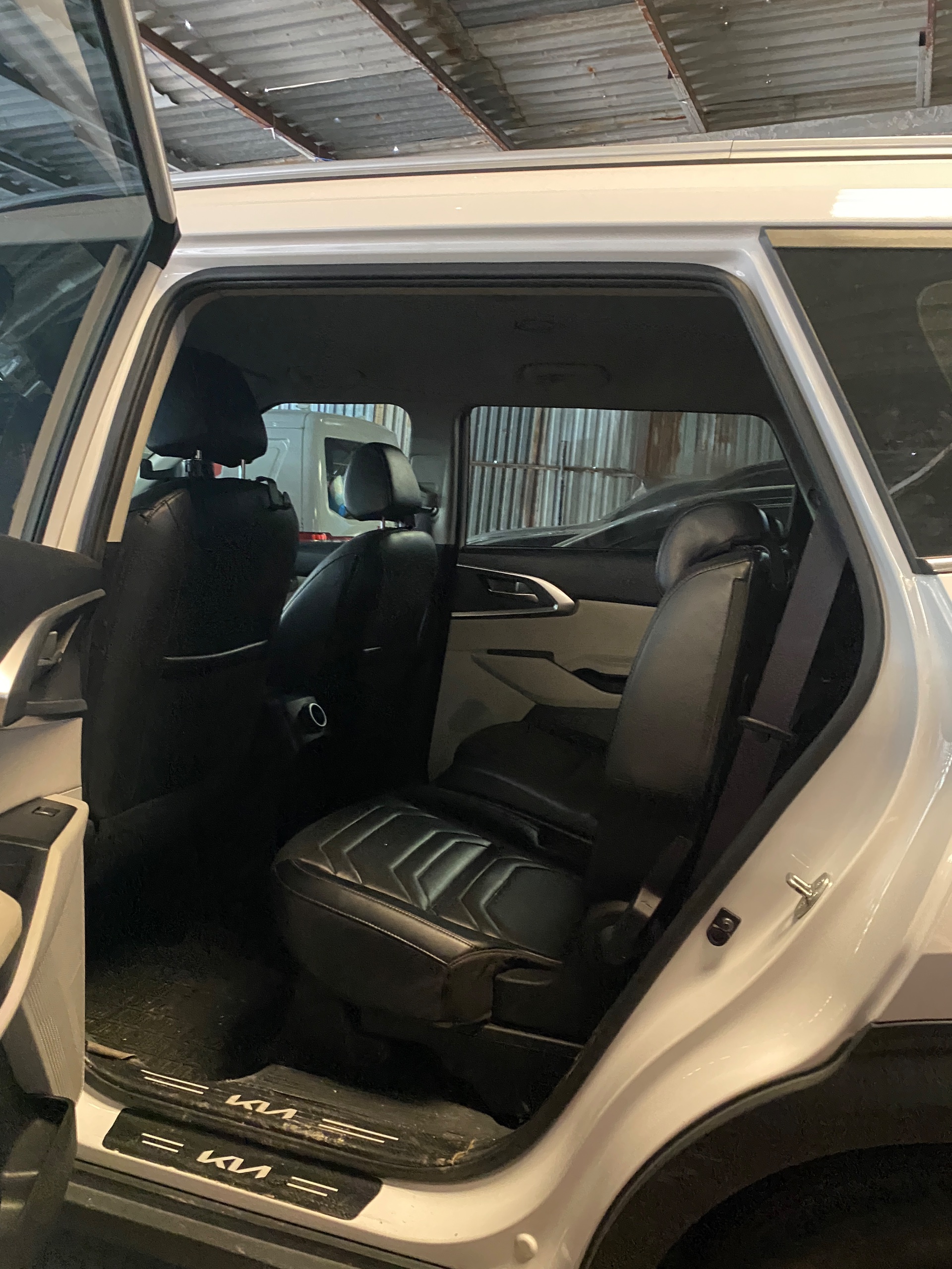 Kia Carens 1.5G IVT 2023 - Ngoại thất 11