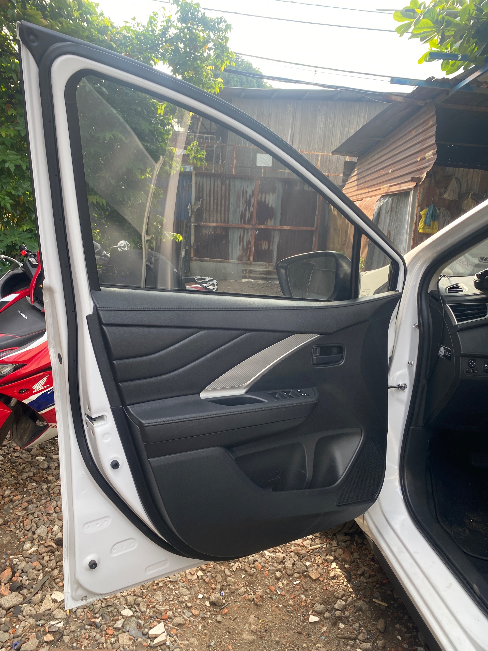 Mitsubishi Xpander 1.5 AT 2025 - Ngoại thất 4
