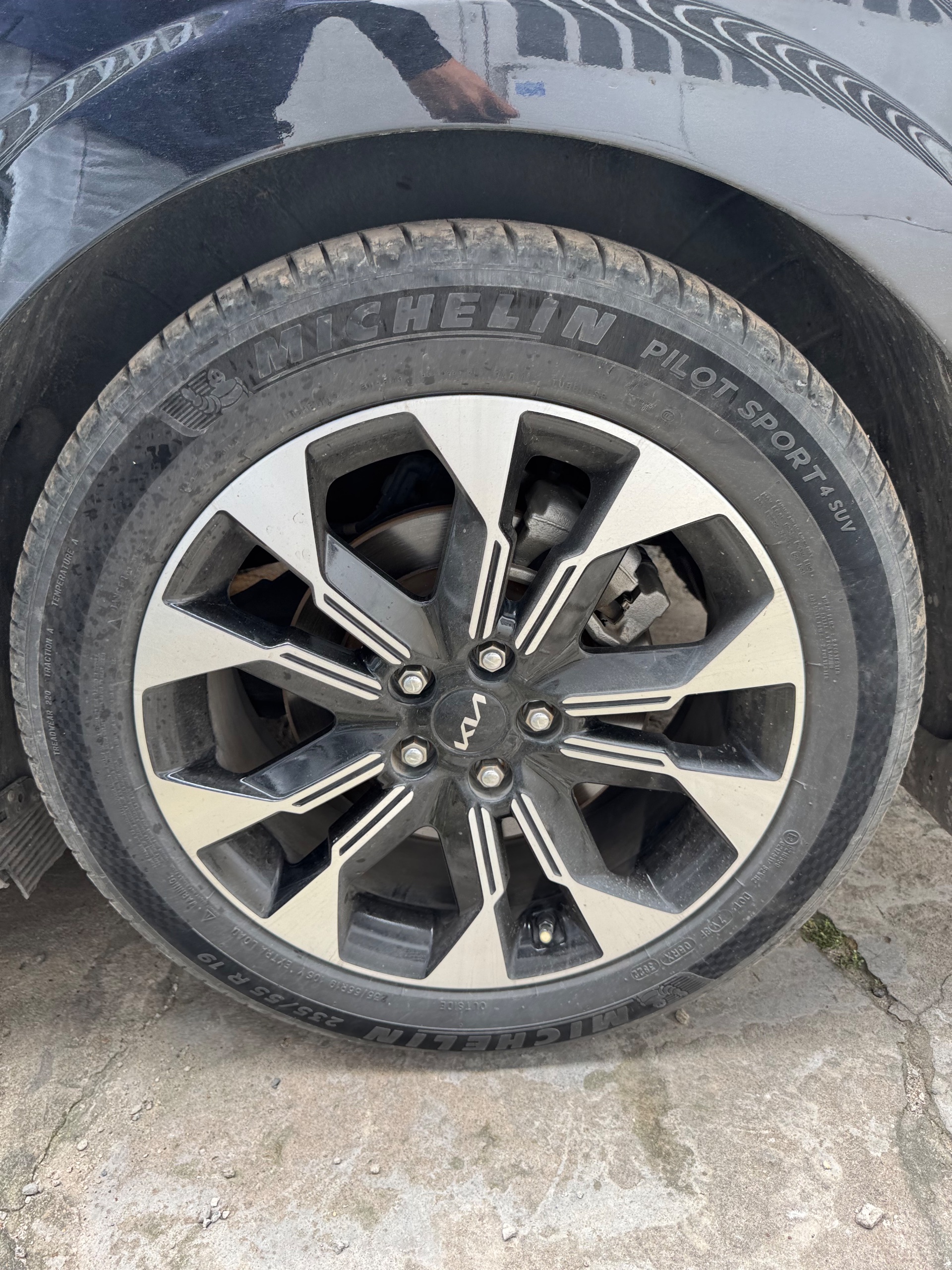 Kia Carnival Signature 2.2D 2022 - Ngoại thất 12