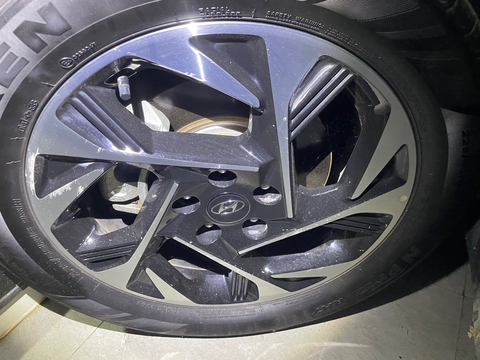 Hyundai Custin Cao cấp 2.0T 2024 - Ngoại thất 4