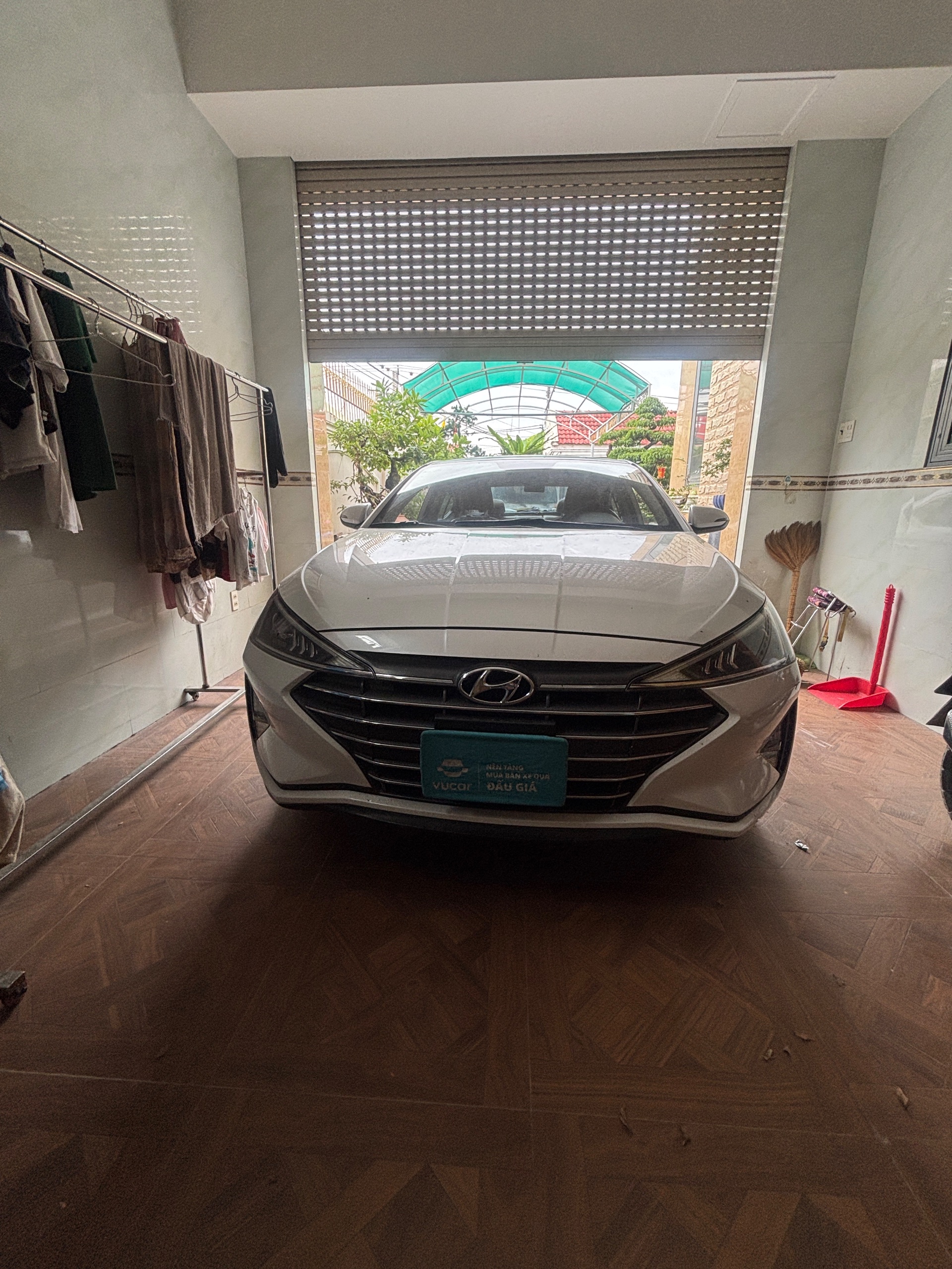 Hyundai Elantra 1.6 MT 2019 - Ngoại thất 1