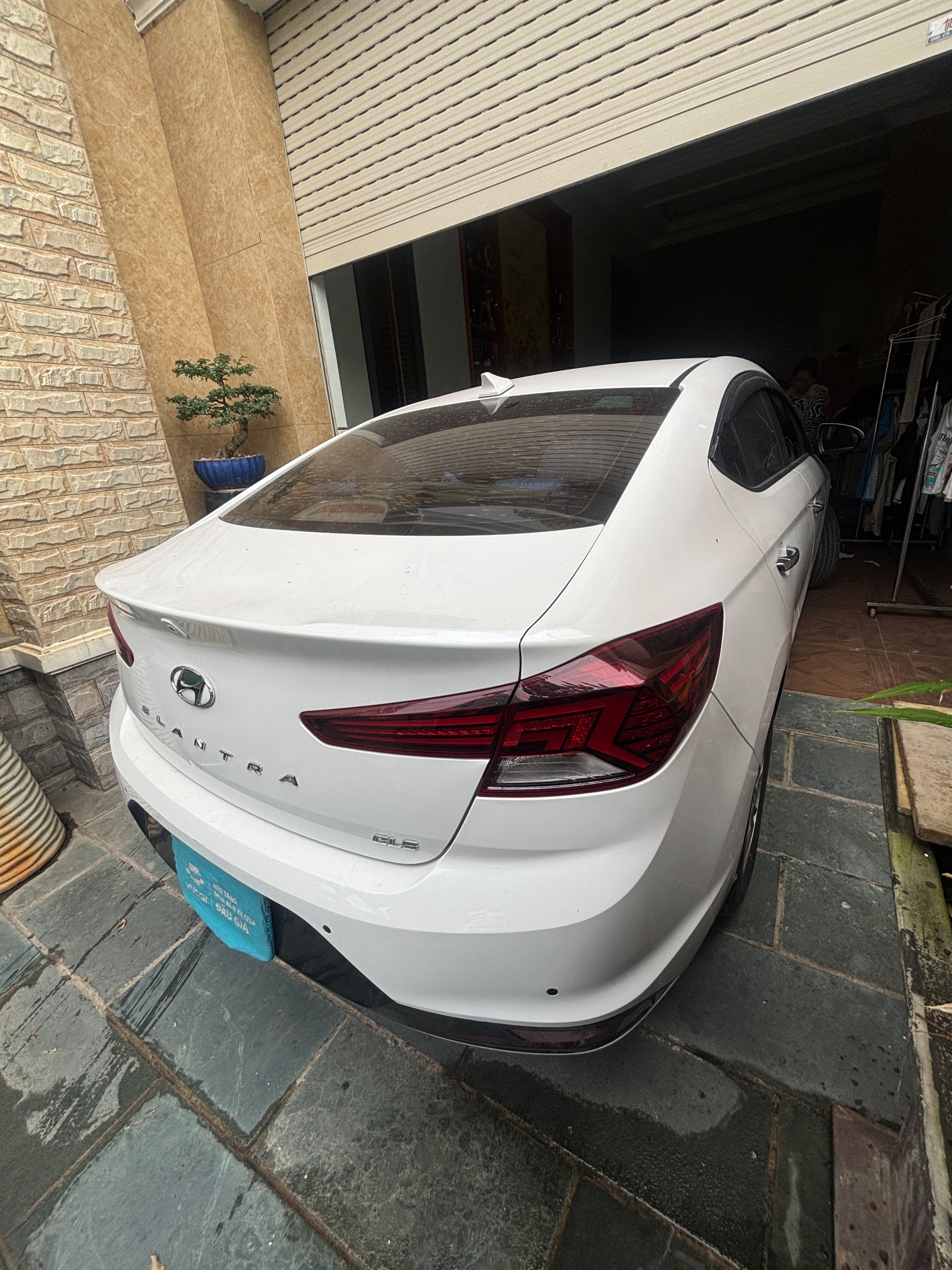 Hyundai Elantra 1.6 MT 2019 - Ngoại thất 13