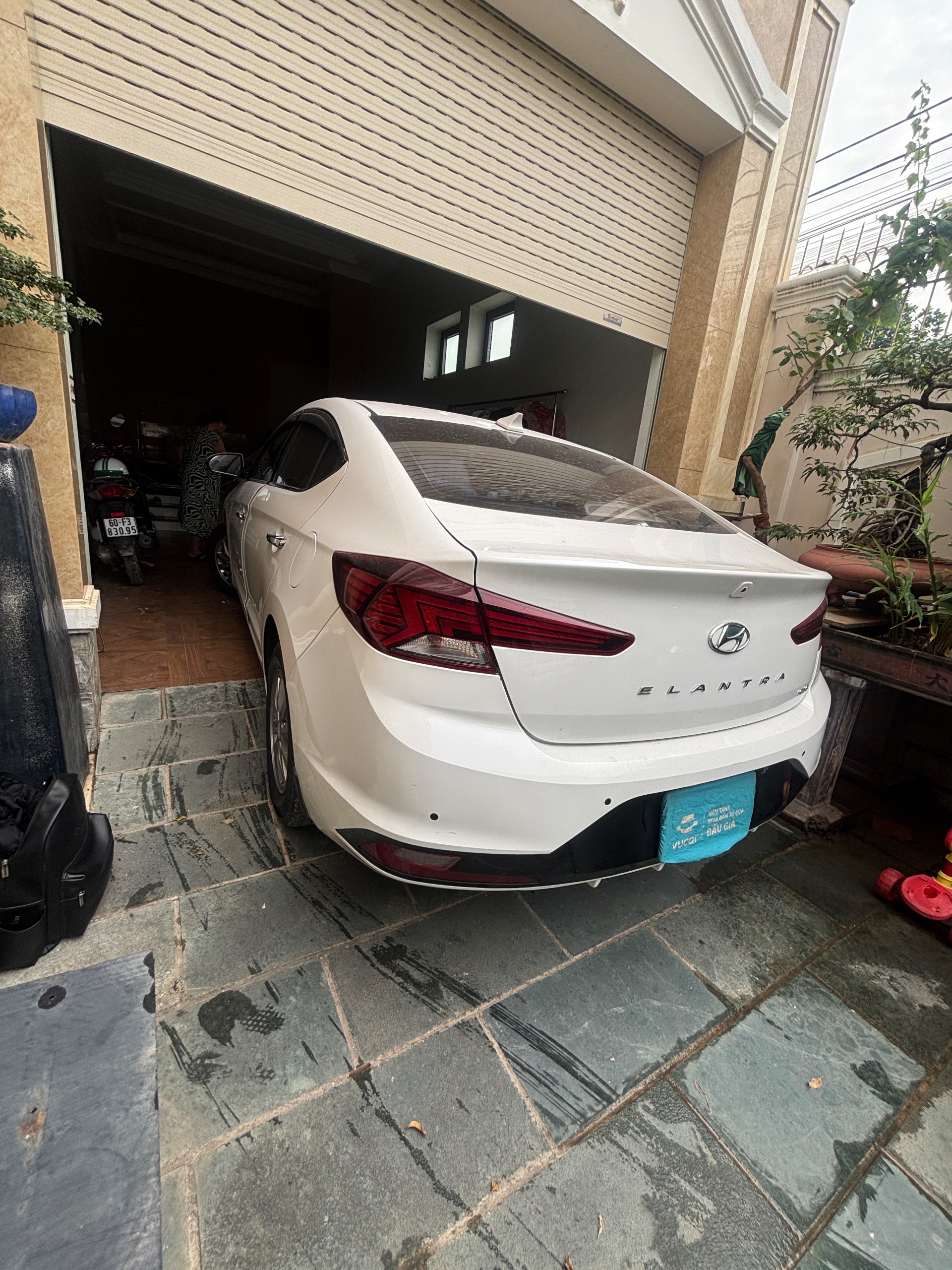 Hyundai Elantra 1.6 MT 2019 - Ngoại thất 15