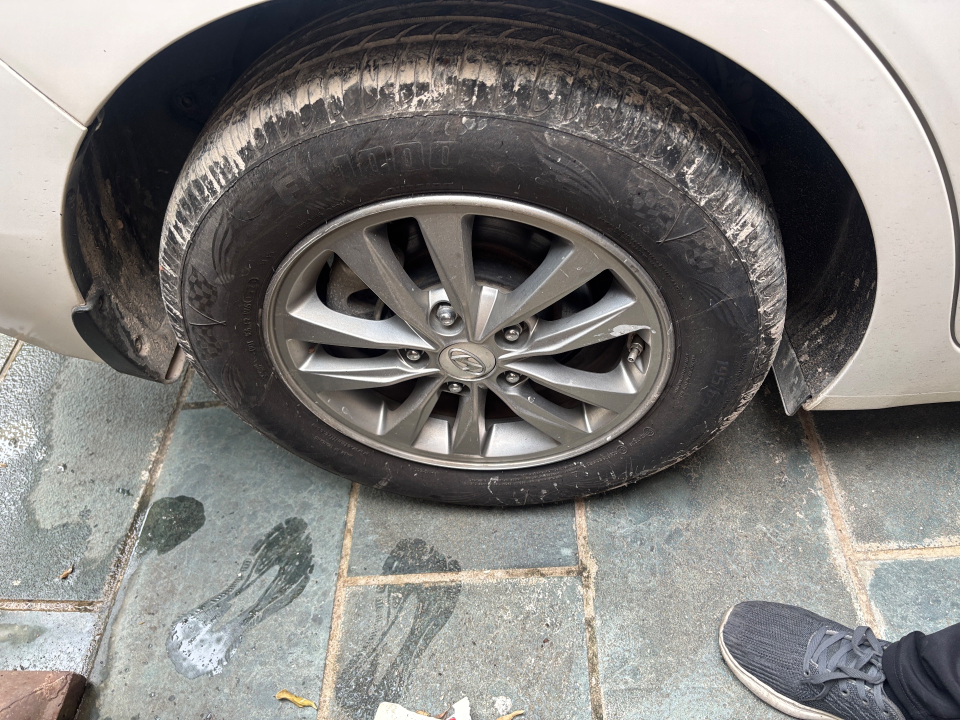 Hyundai Elantra 1.6 MT 2019 - Ngoại thất 19