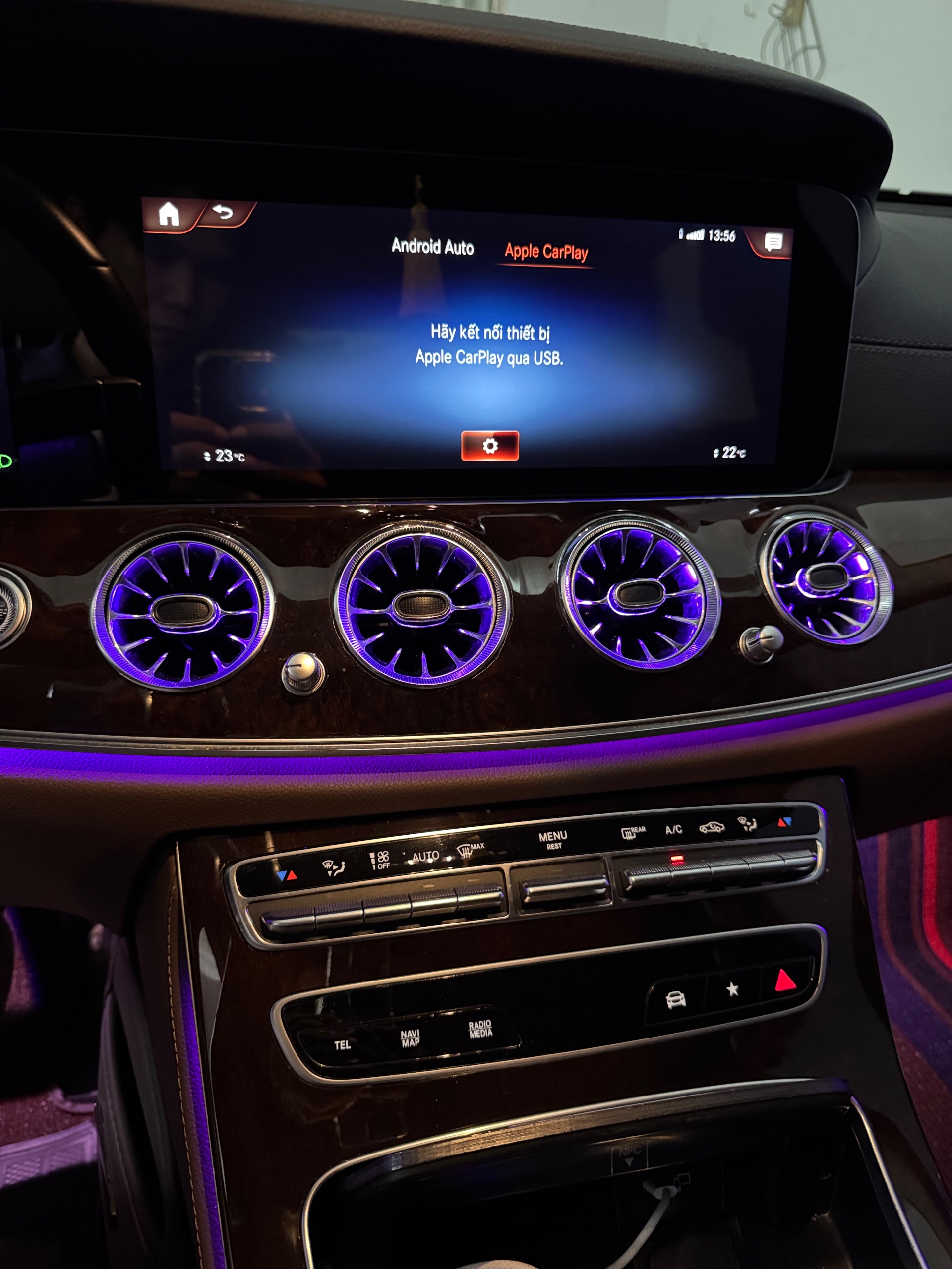 Mercedes-Benz E200 Exclusive 2022 - Ngoại thất 11