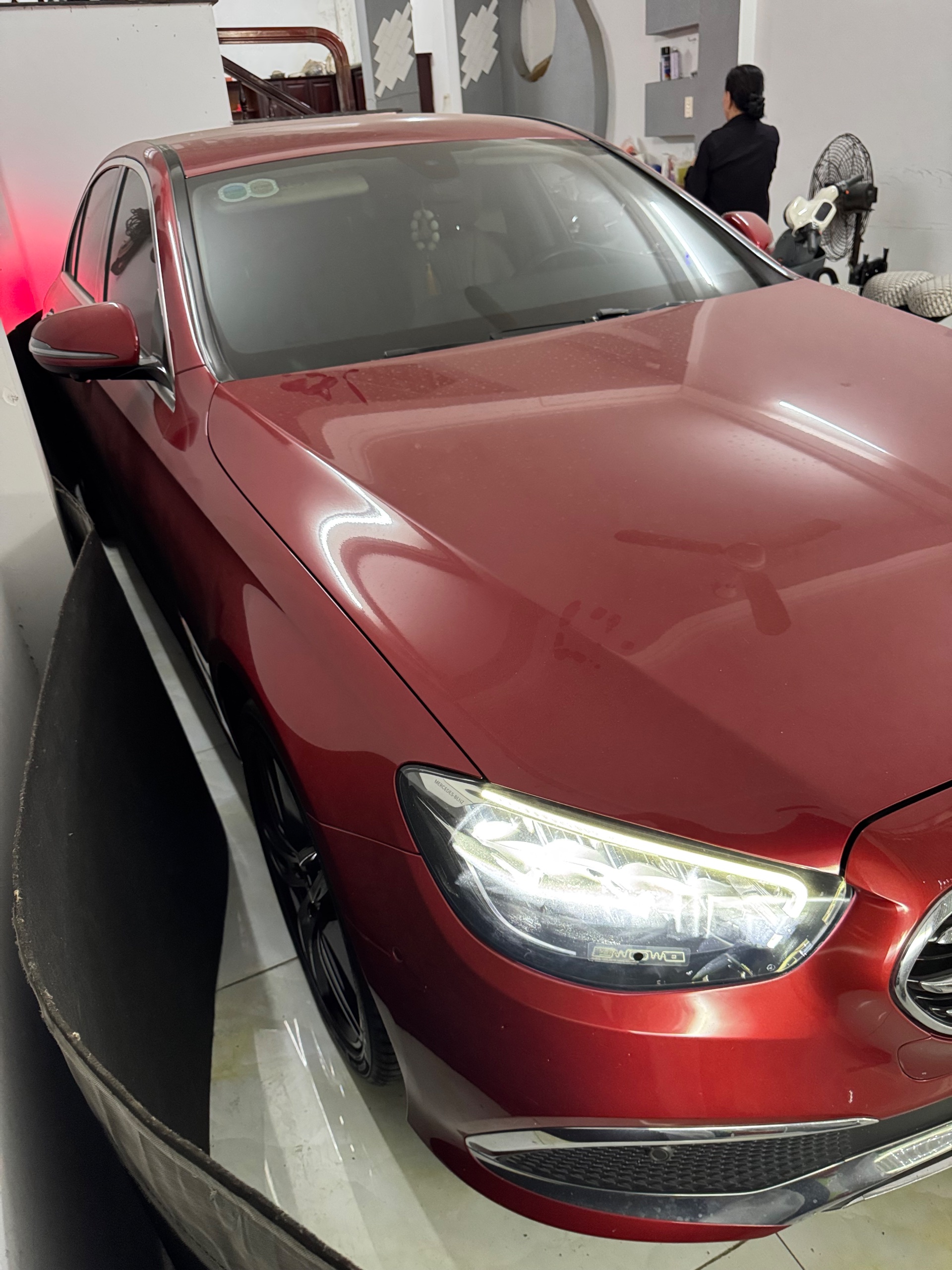 Mercedes-Benz E200 Exclusive 2022 - Ngoại thất 2