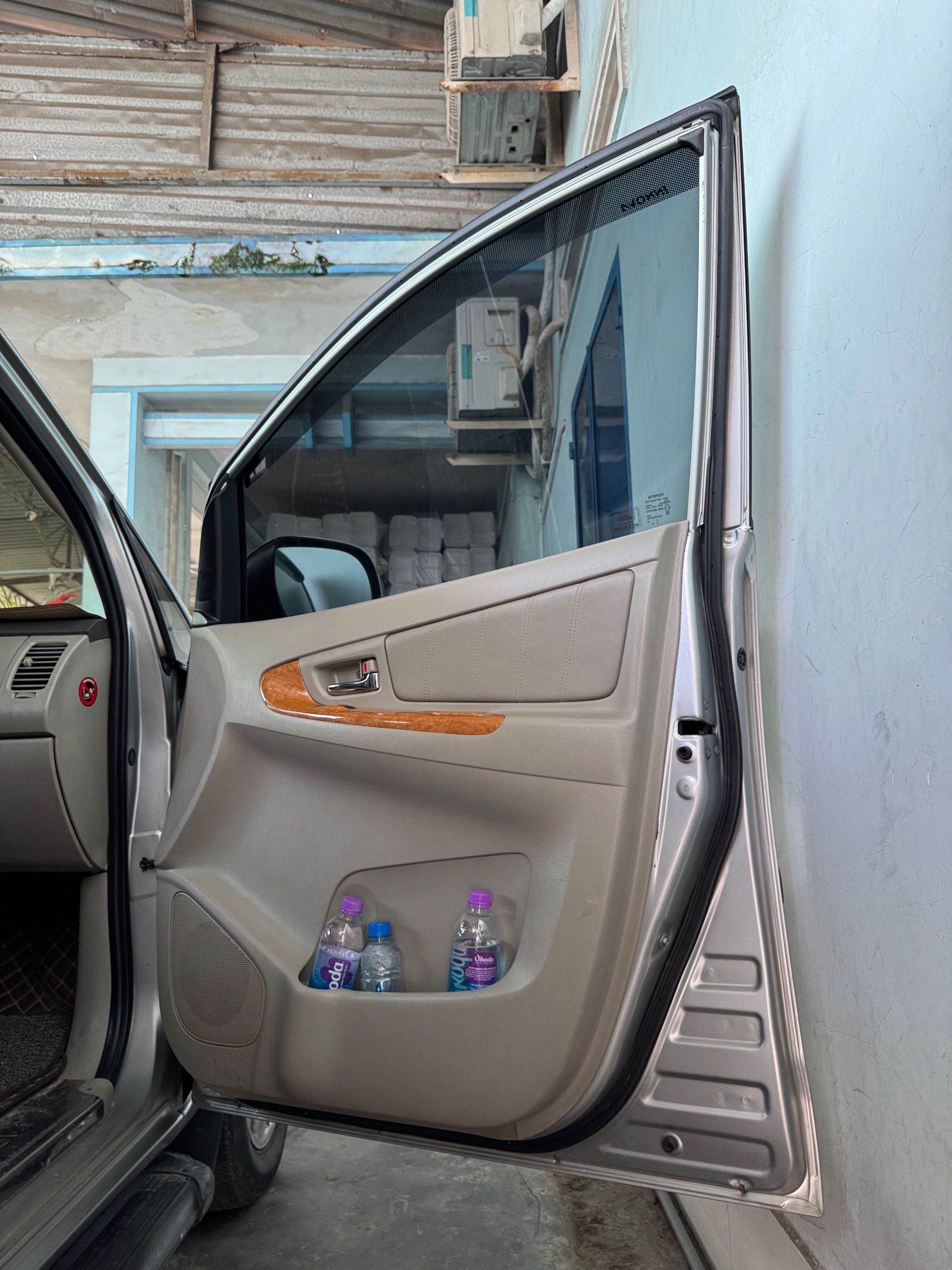 Toyota Innova V 2010 - Ngoại thất 21