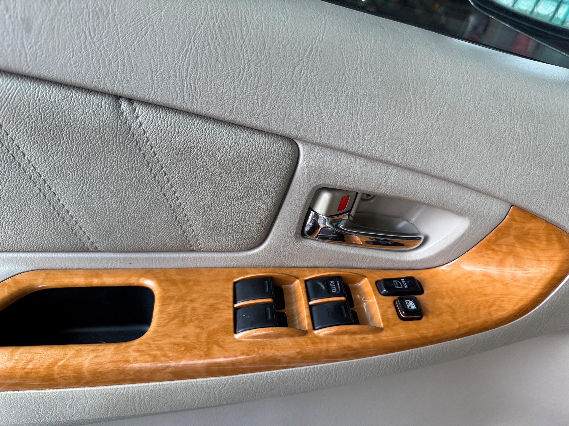 Toyota Innova V 2010 - Ngoại thất 18