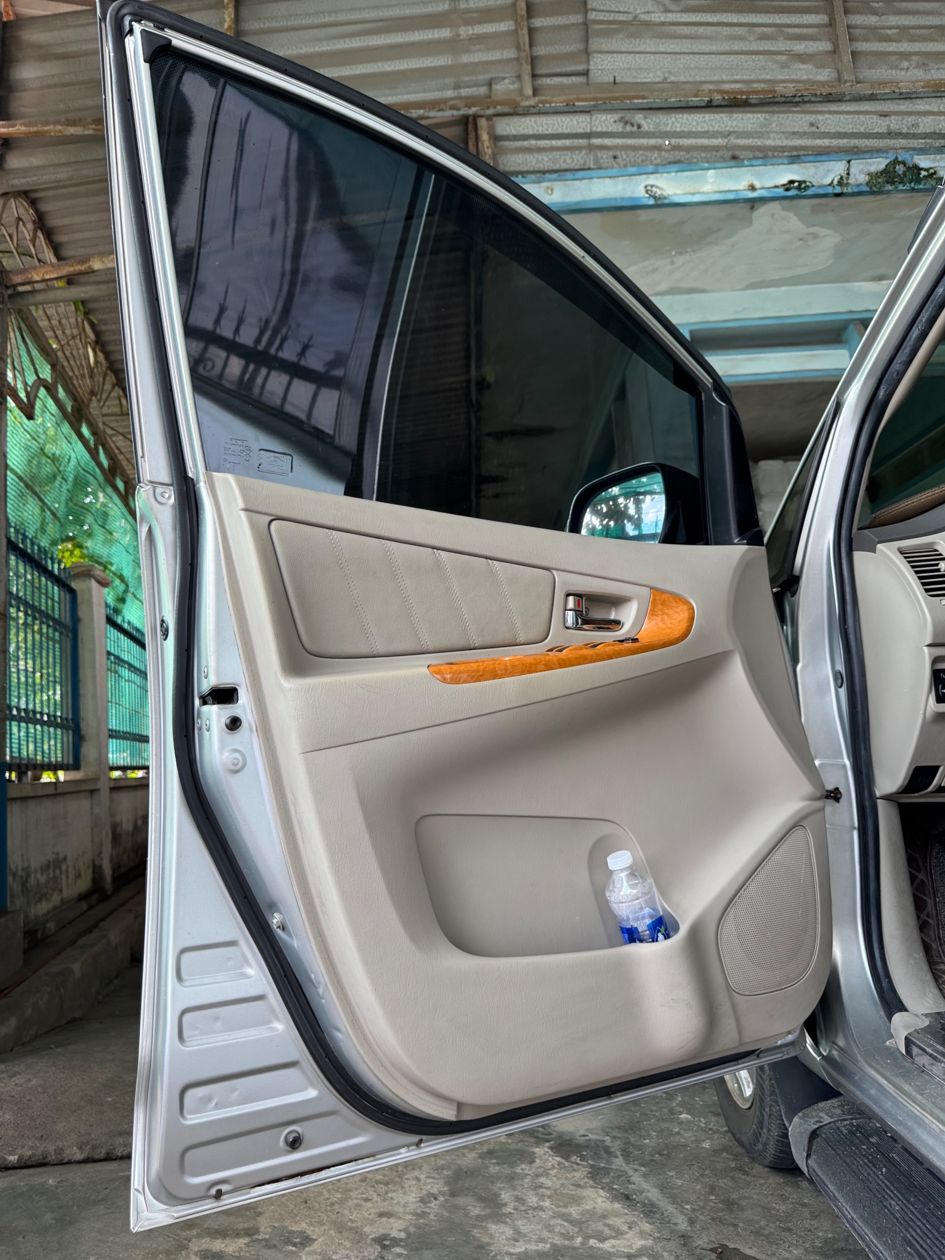 Toyota Innova V 2010 - Ngoại thất 6