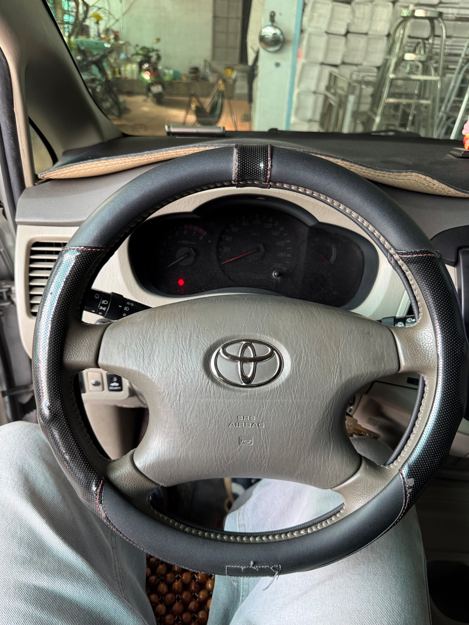Toyota Innova V 2010 - Ngoại thất 17