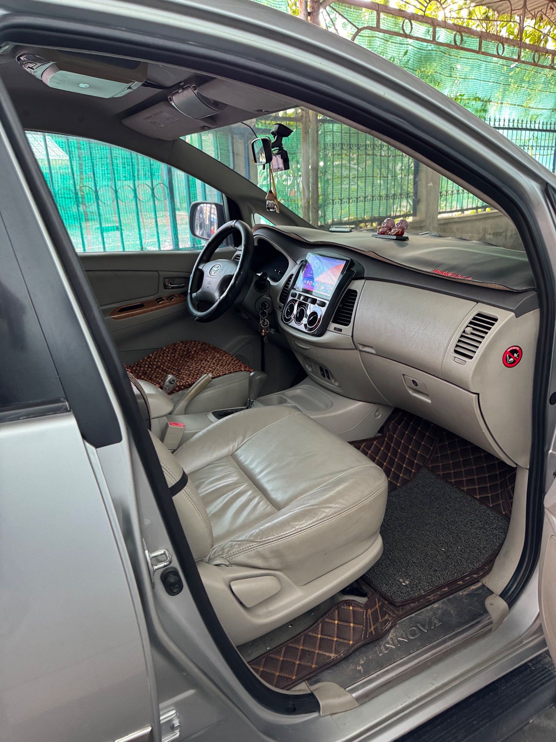 Toyota Innova V 2010 - Ngoại thất 20