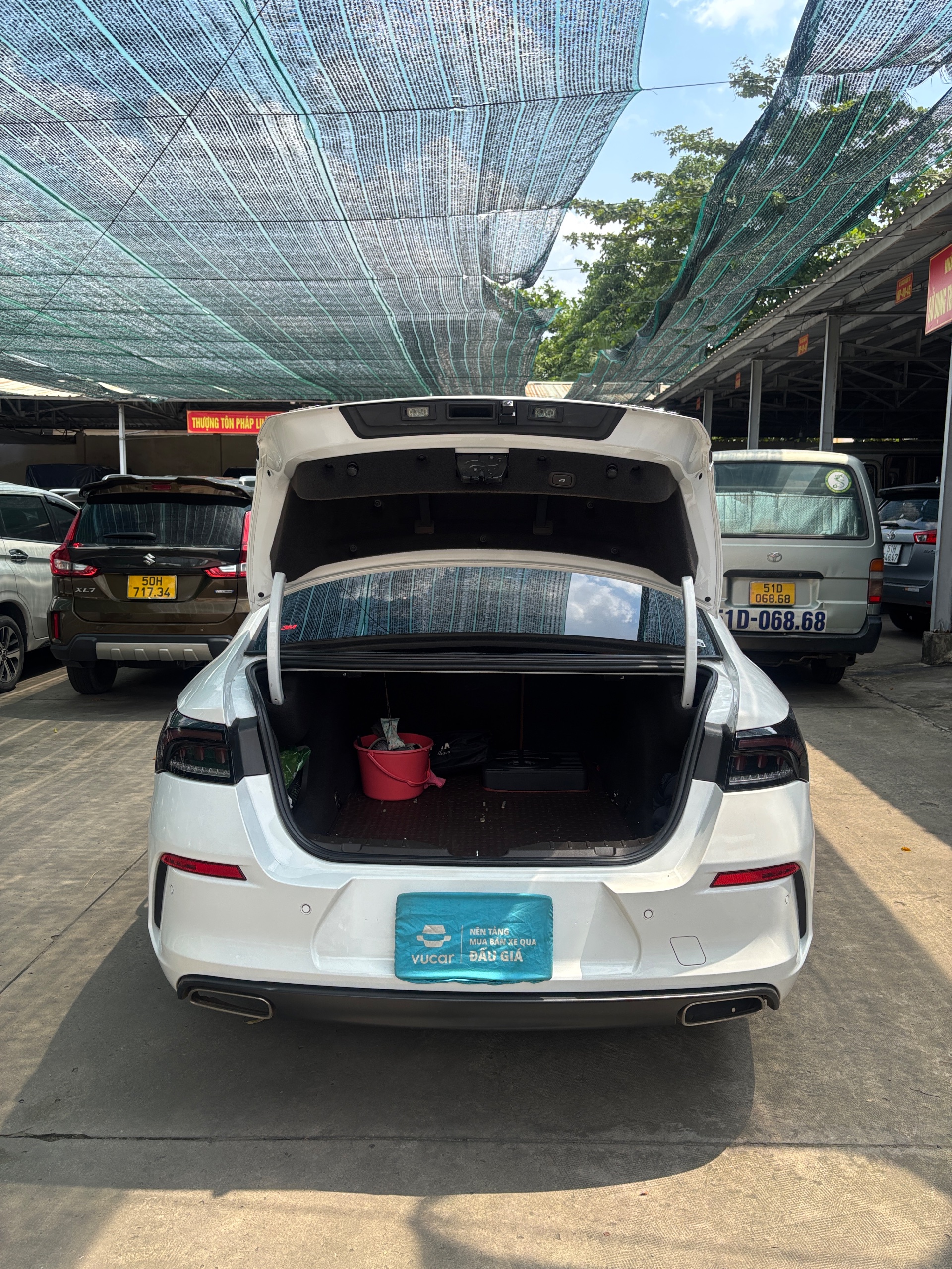 Vin Lux A premium. đk th 10/ . . xe gđ giử kỷ rất đẹp. màu trắng. nội thất nâu da bò. 2021 - Ngoại thất 13