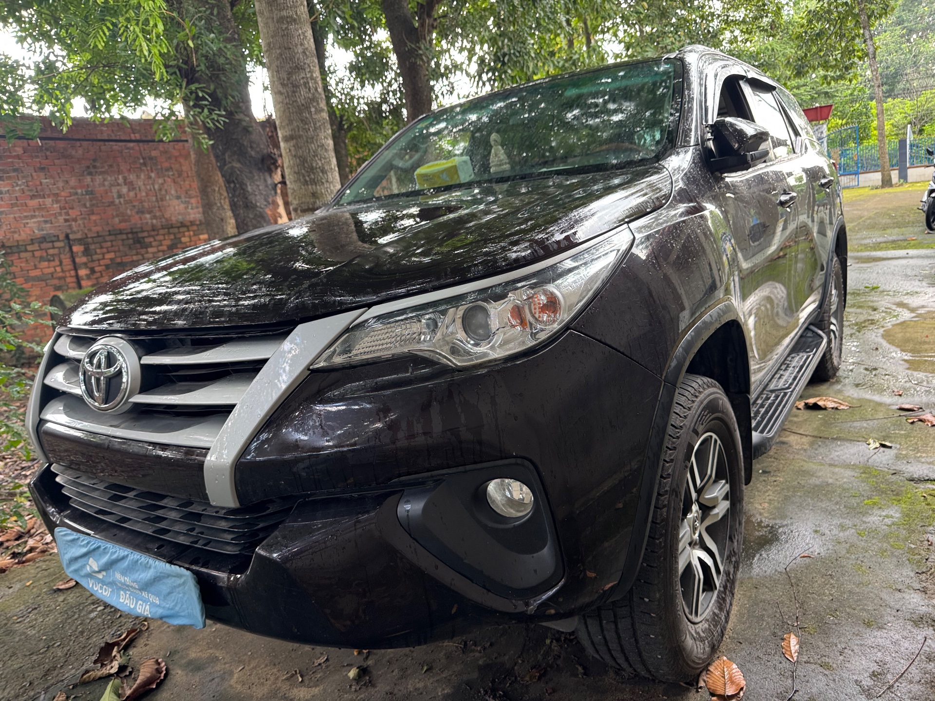 Toyota Fortuner 2.4G 4x2 MT 2017 - Ngoại thất 12